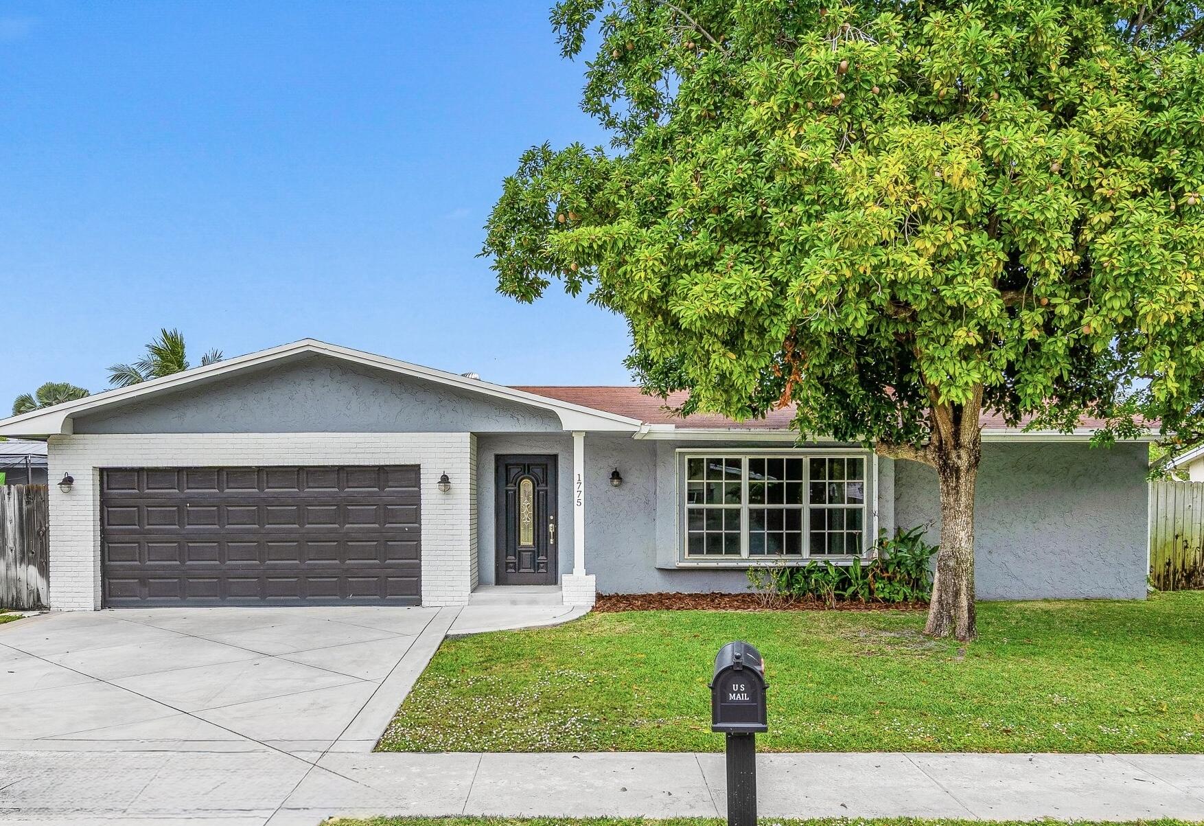 BOCA RATON SQUARE UNIT 19 - Residential Lease