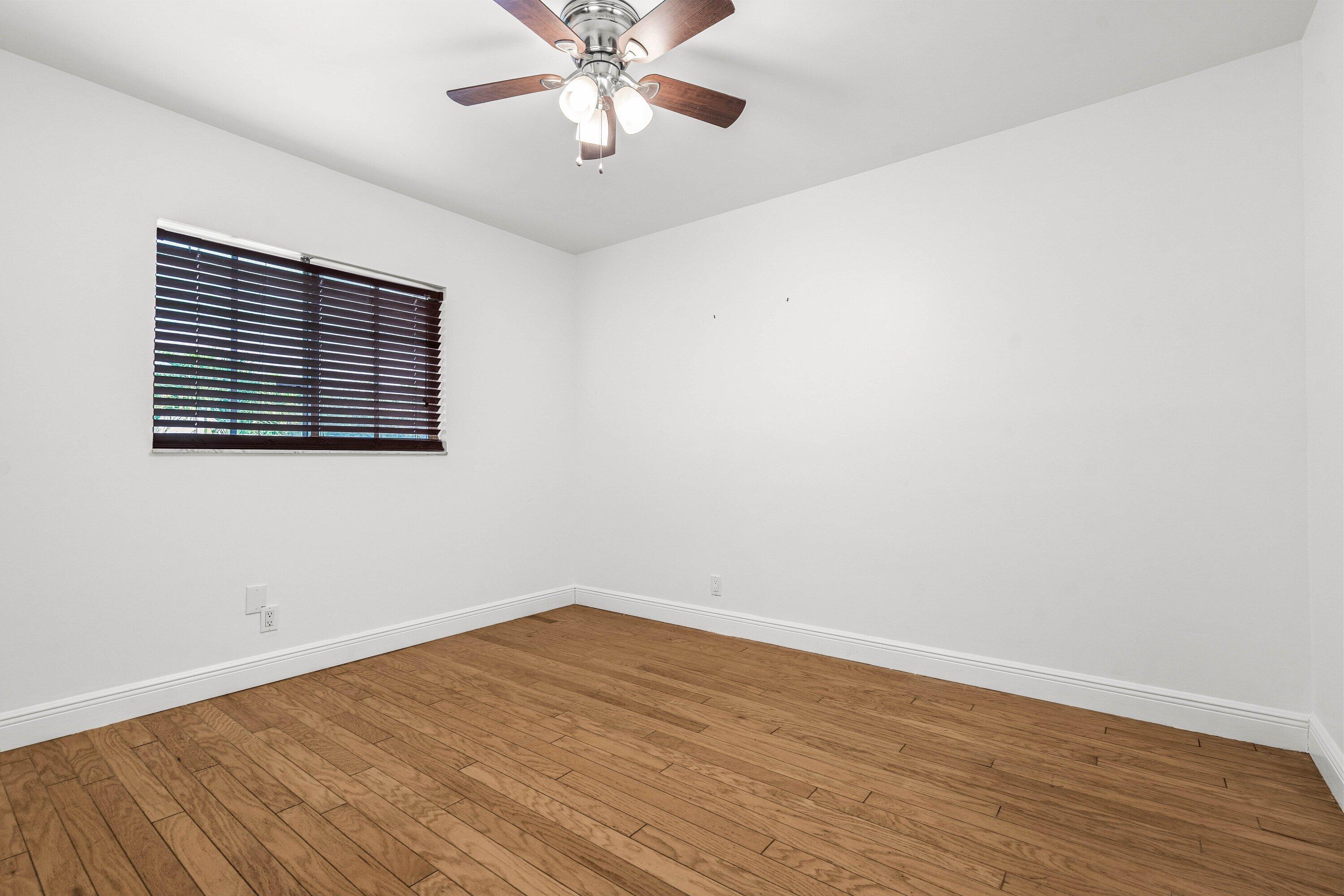 BOCA RATON SQUARE UNIT 19 - Residential Lease