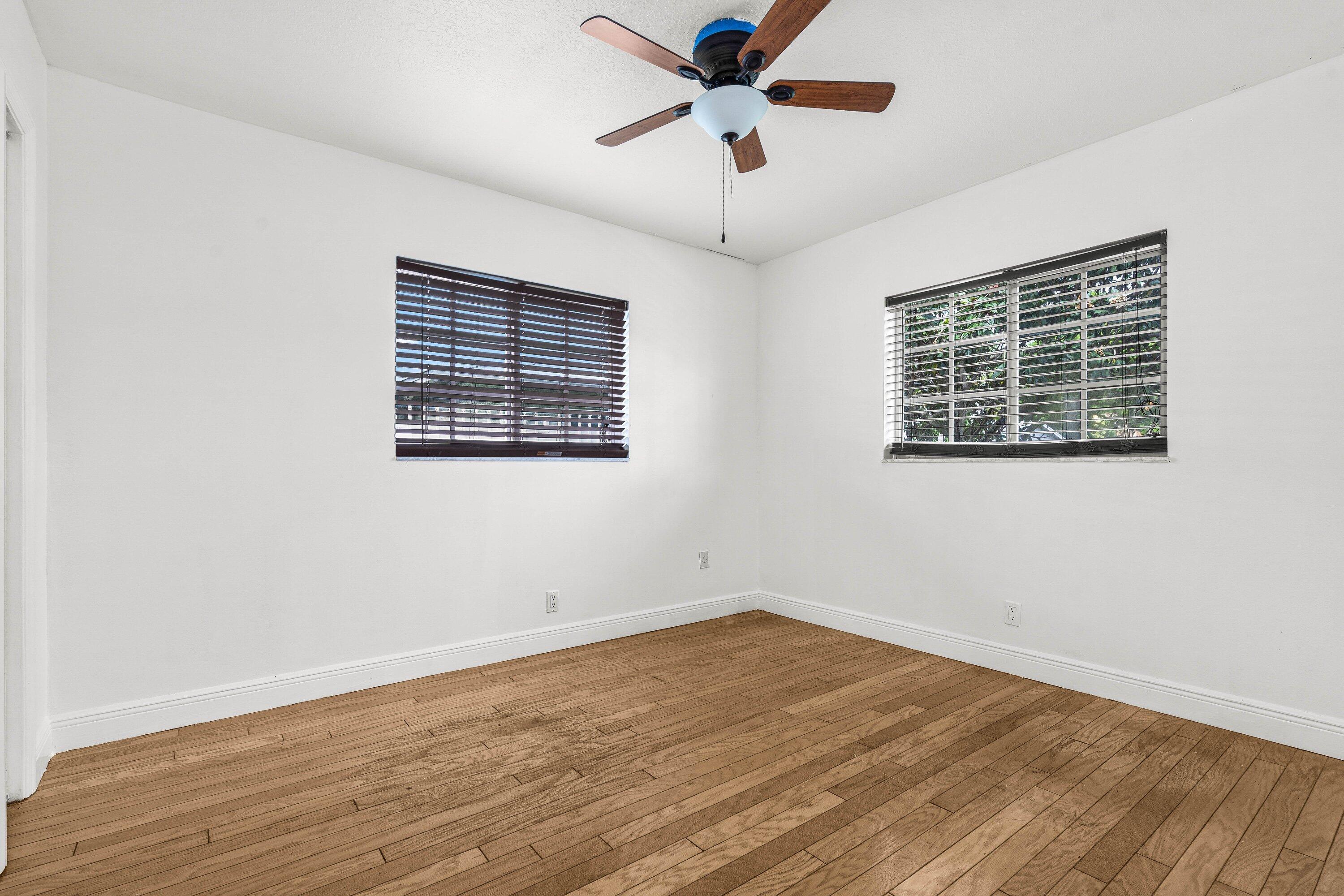 BOCA RATON SQUARE UNIT 19 - Residential Lease