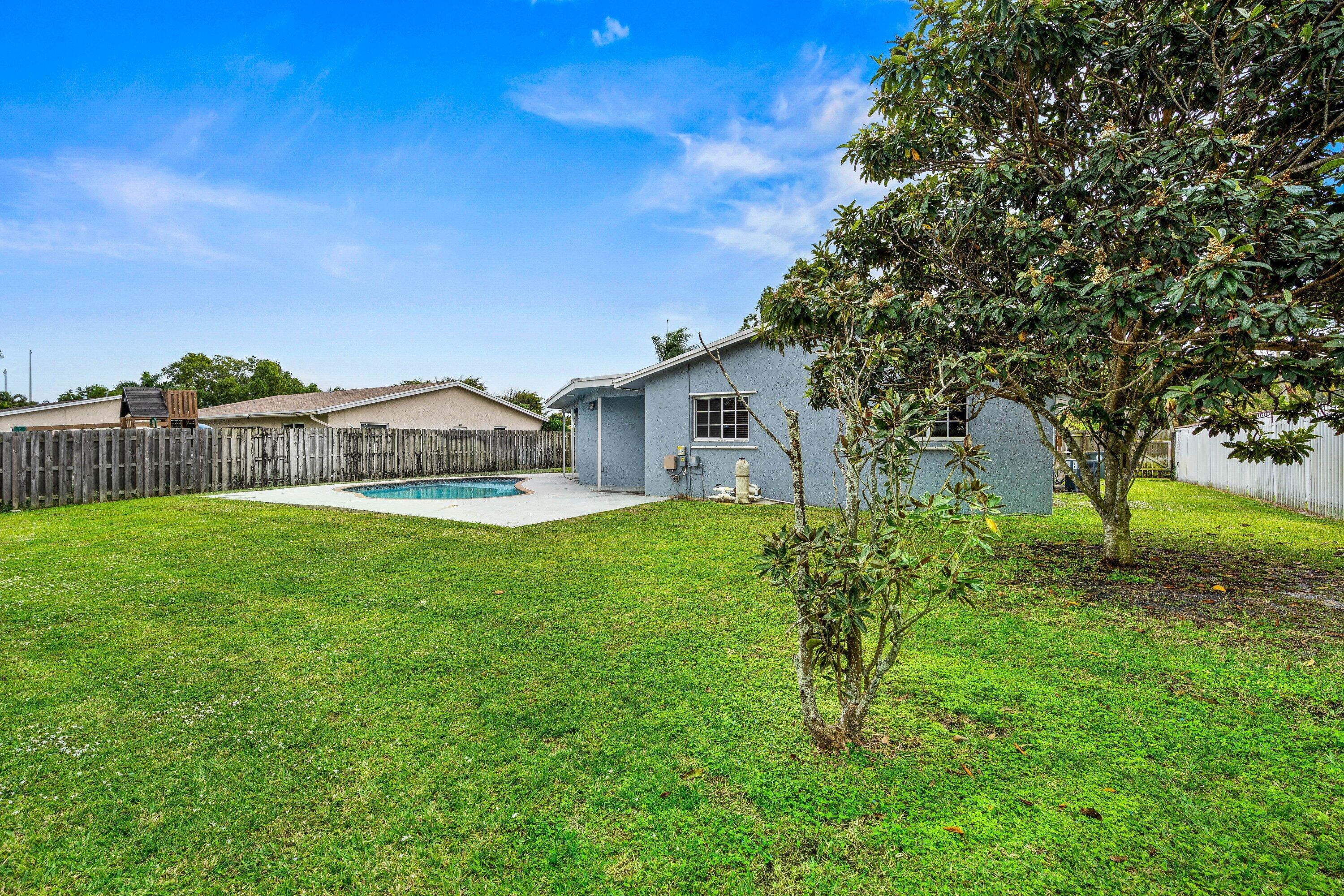 BOCA RATON SQUARE UNIT 19 - Residential Lease