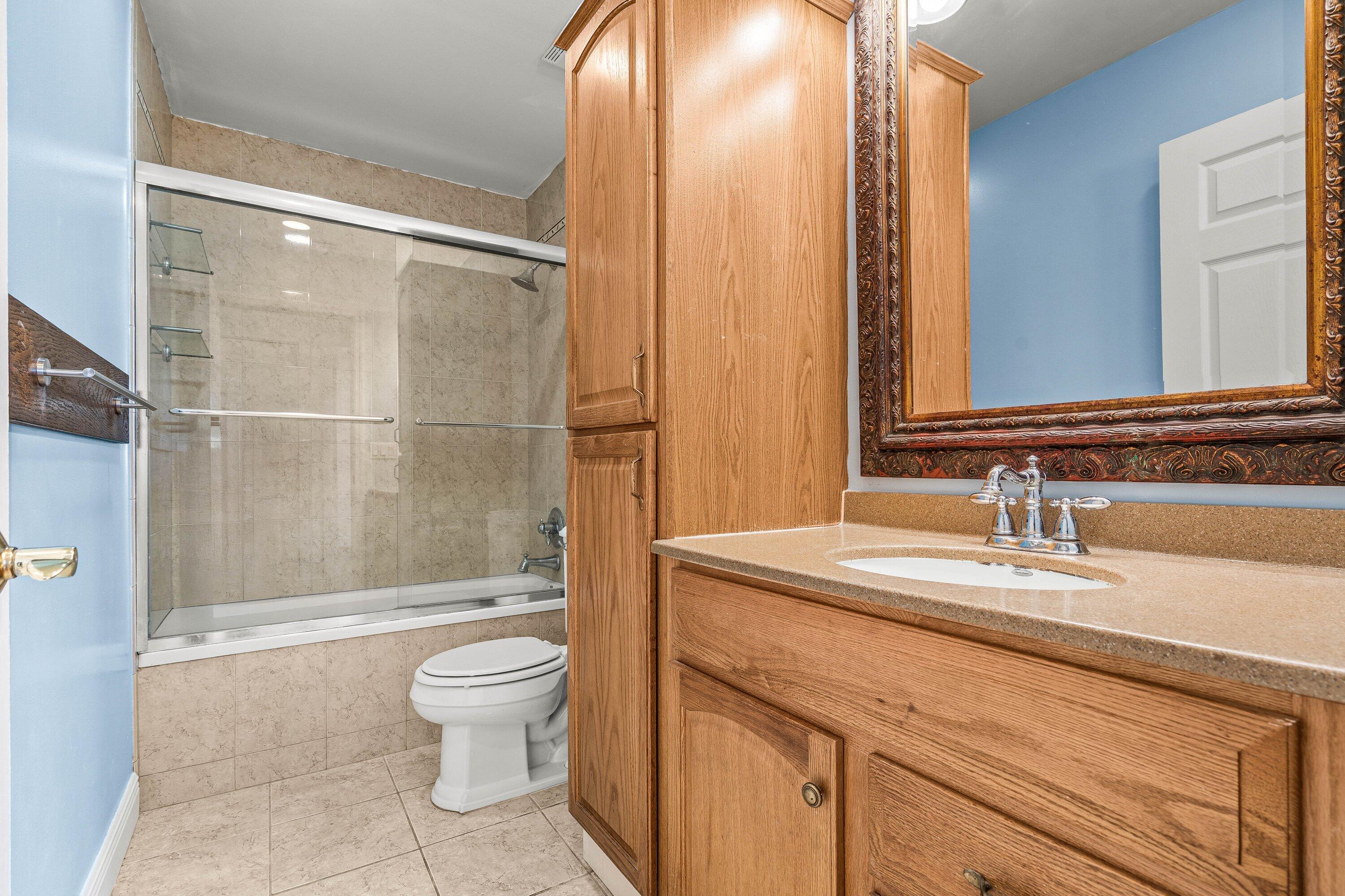 BOCA RATON SQUARE UNIT 19 - Residential Lease