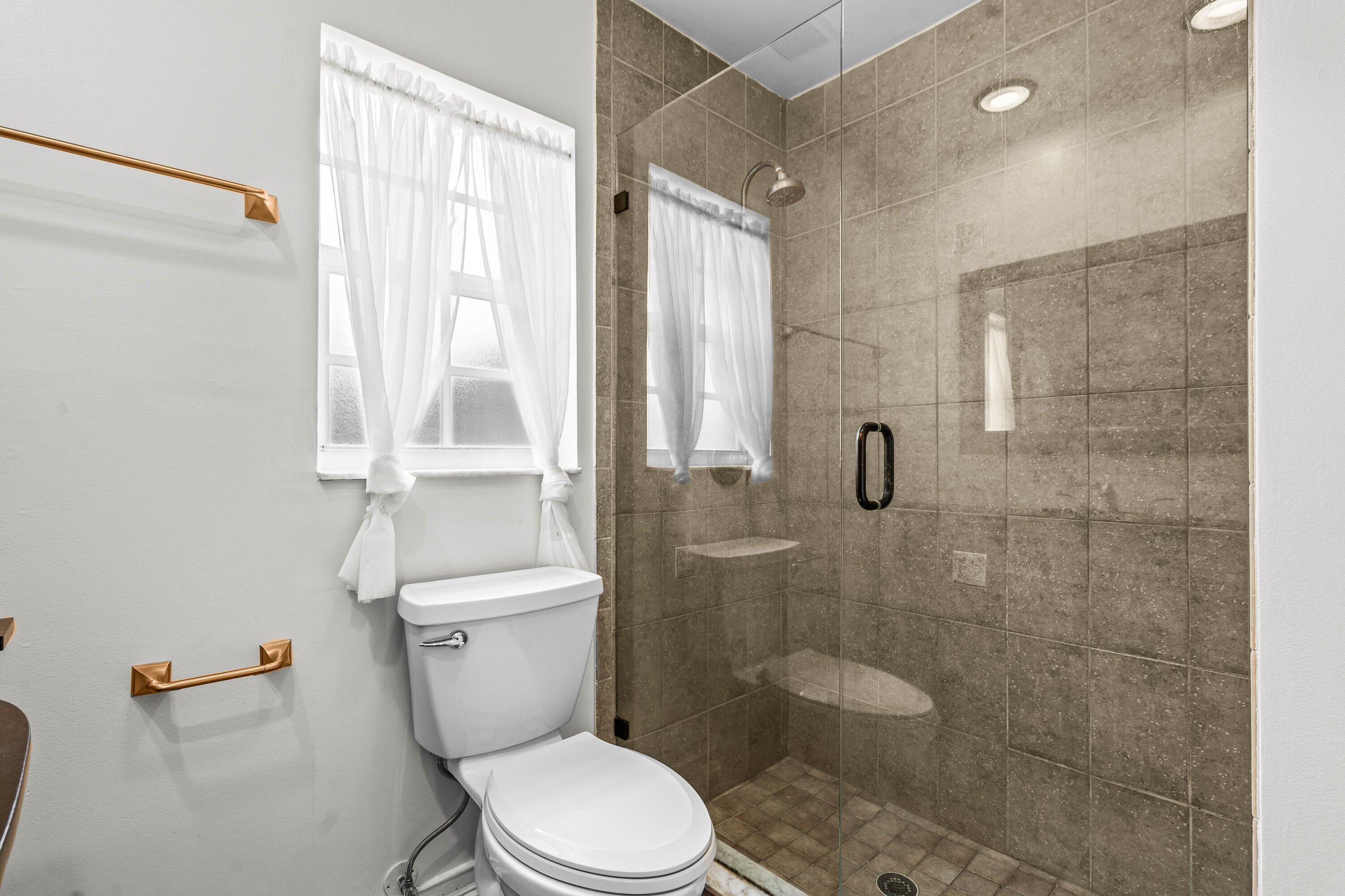 BOCA RATON SQUARE UNIT 19 - Residential Lease