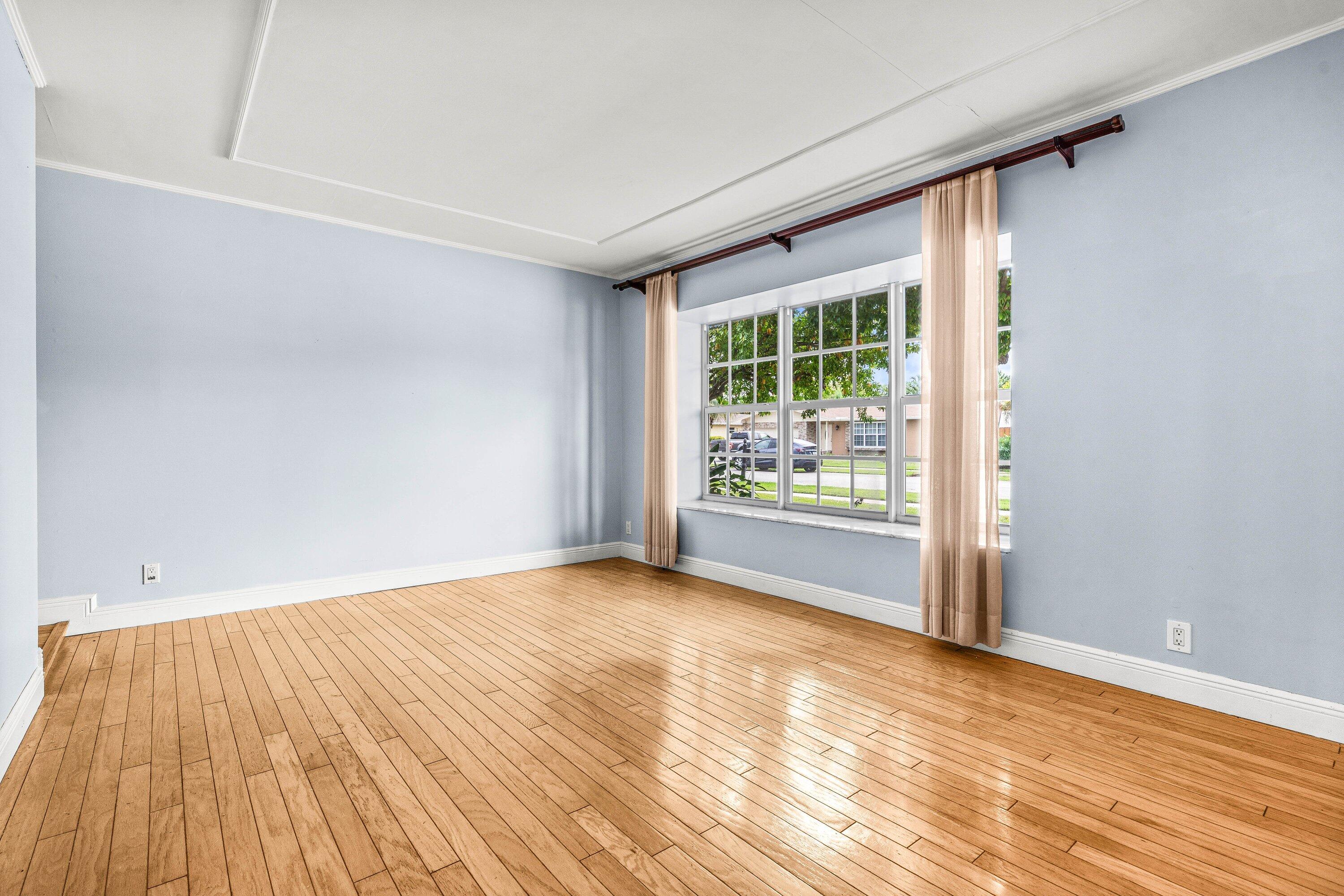 BOCA RATON SQUARE UNIT 19 - Residential Lease
