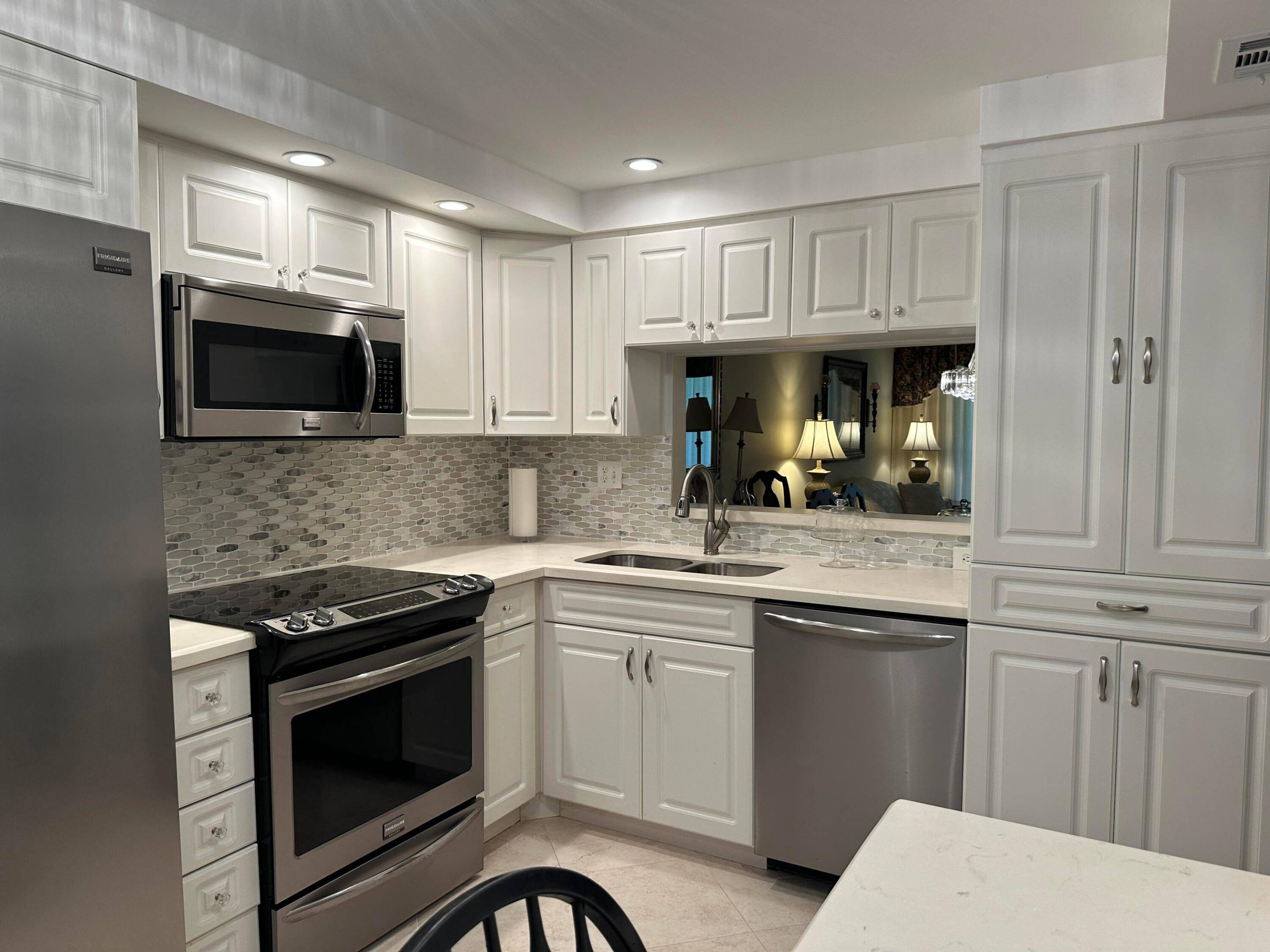 Colony Point 4 Condo - Residential