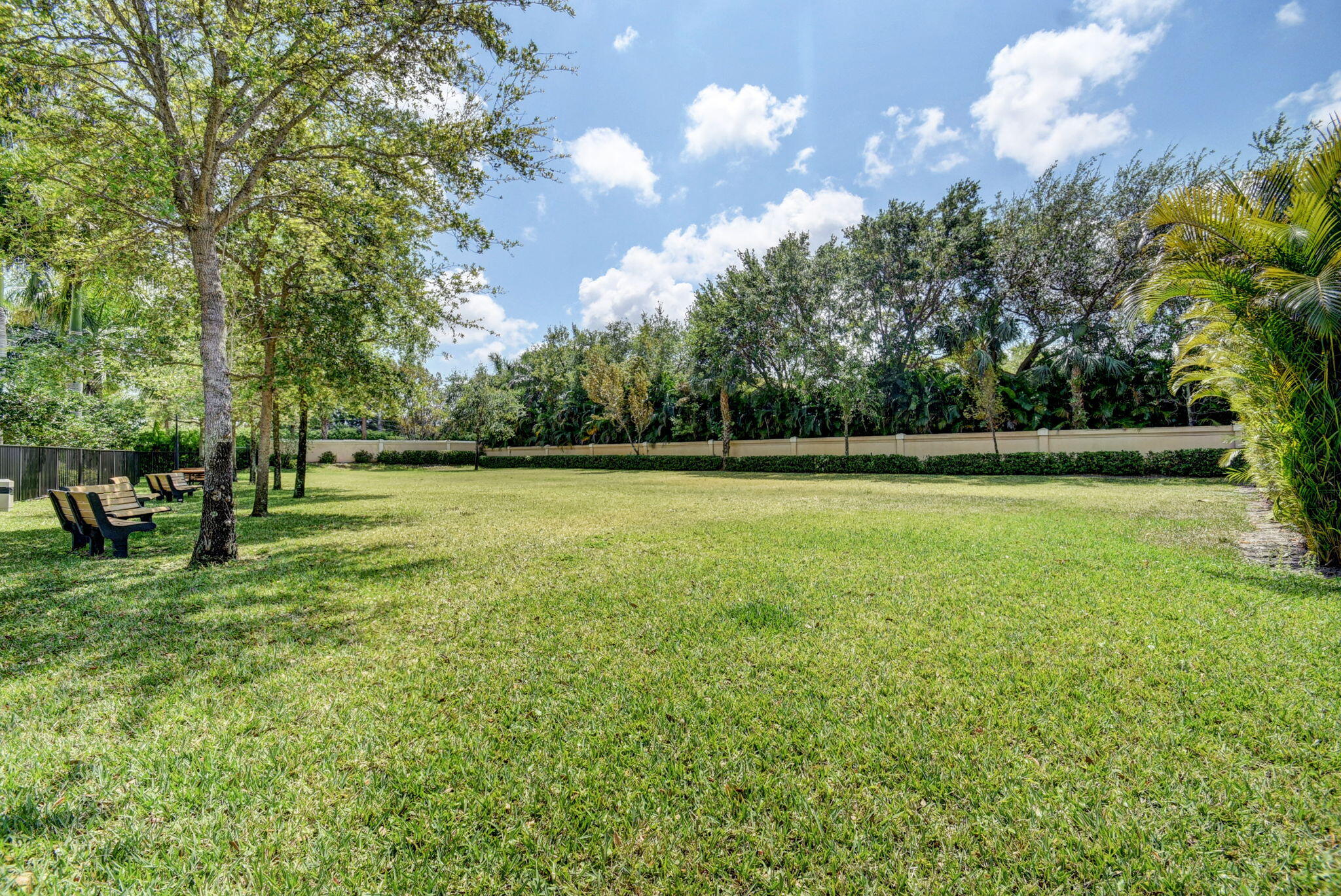 WYNDSONG ISLE ESTATES - Residential