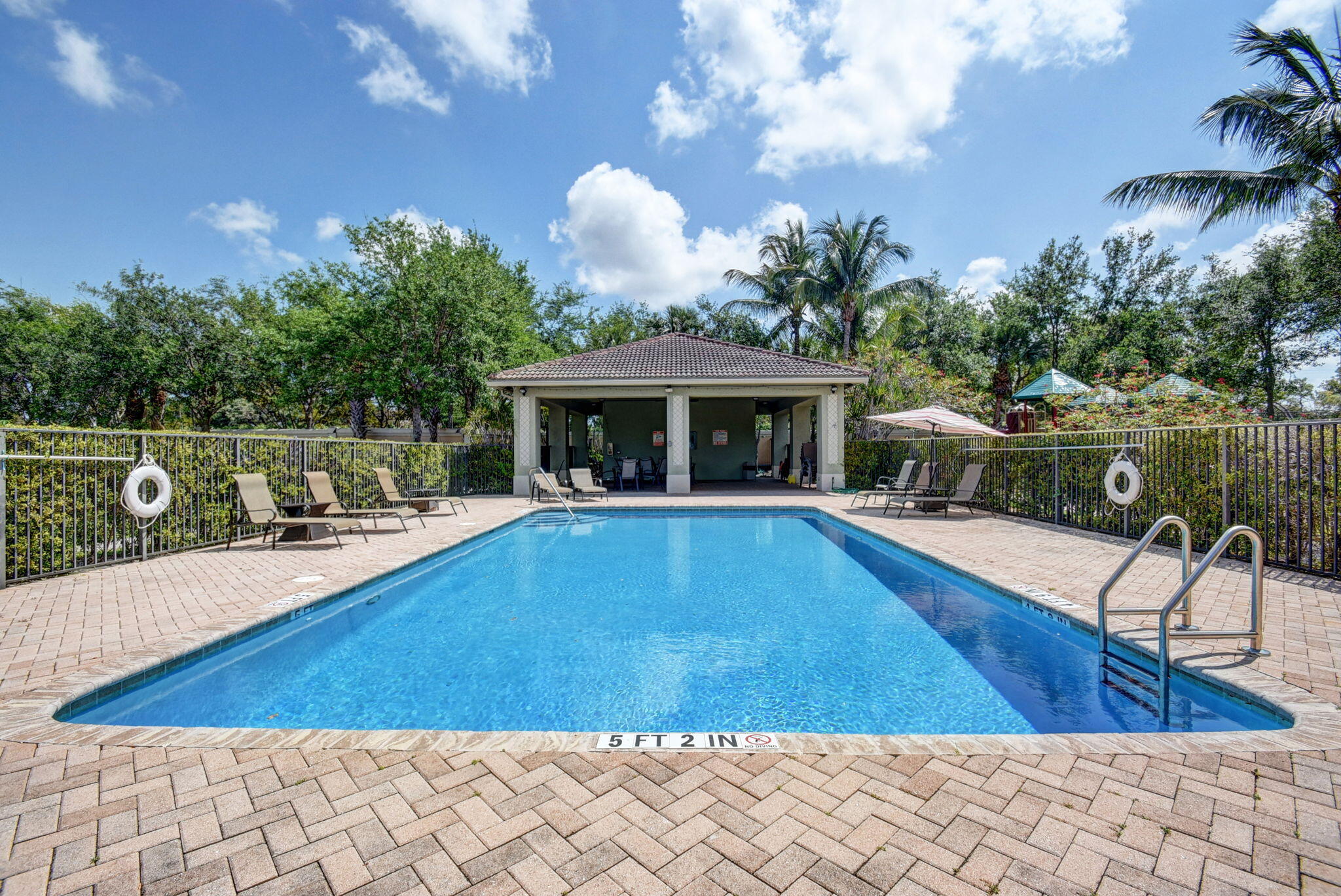 WYNDSONG ISLE ESTATES - Residential