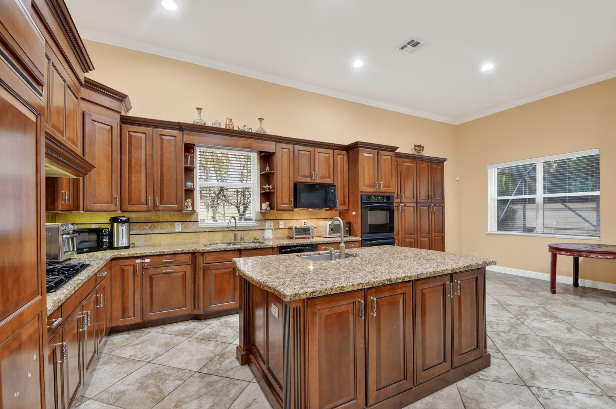 WYNDSONG ISLE ESTATES - Residential