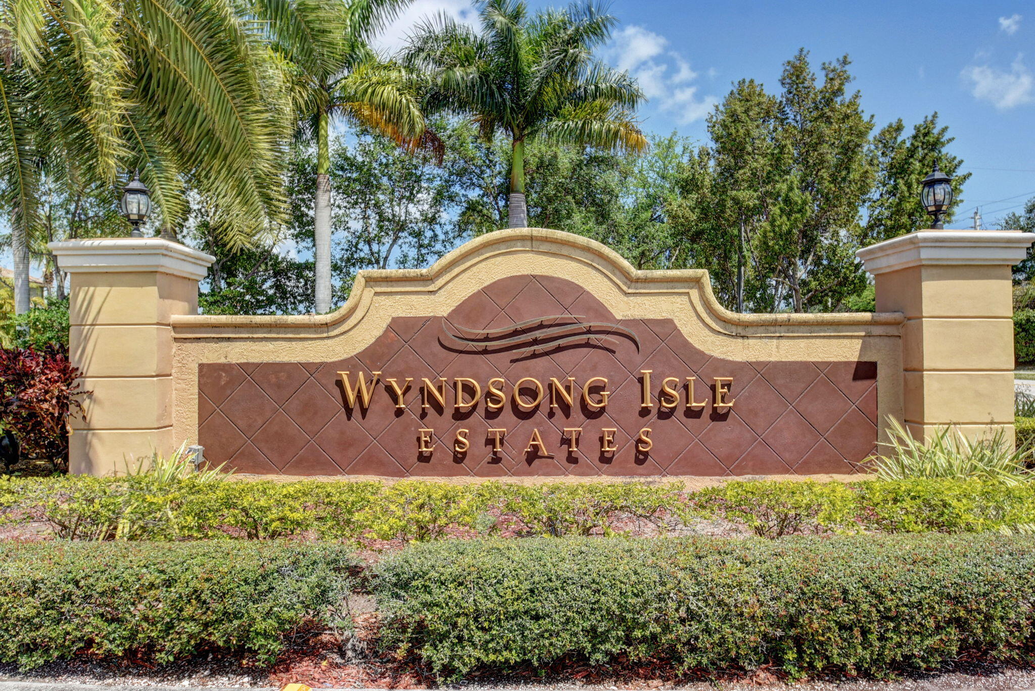WYNDSONG ISLE ESTATES - Residential