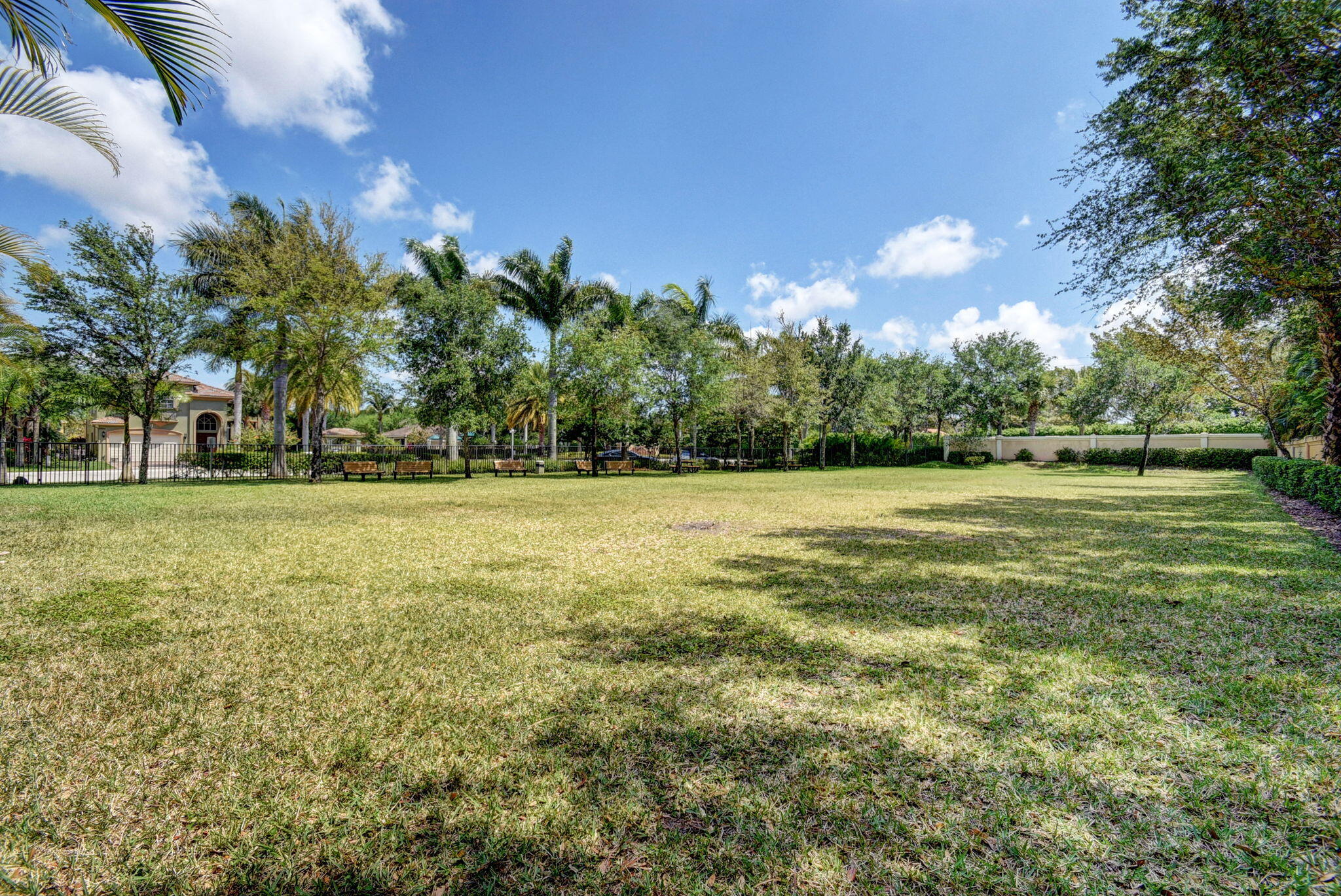 WYNDSONG ISLE ESTATES - Residential