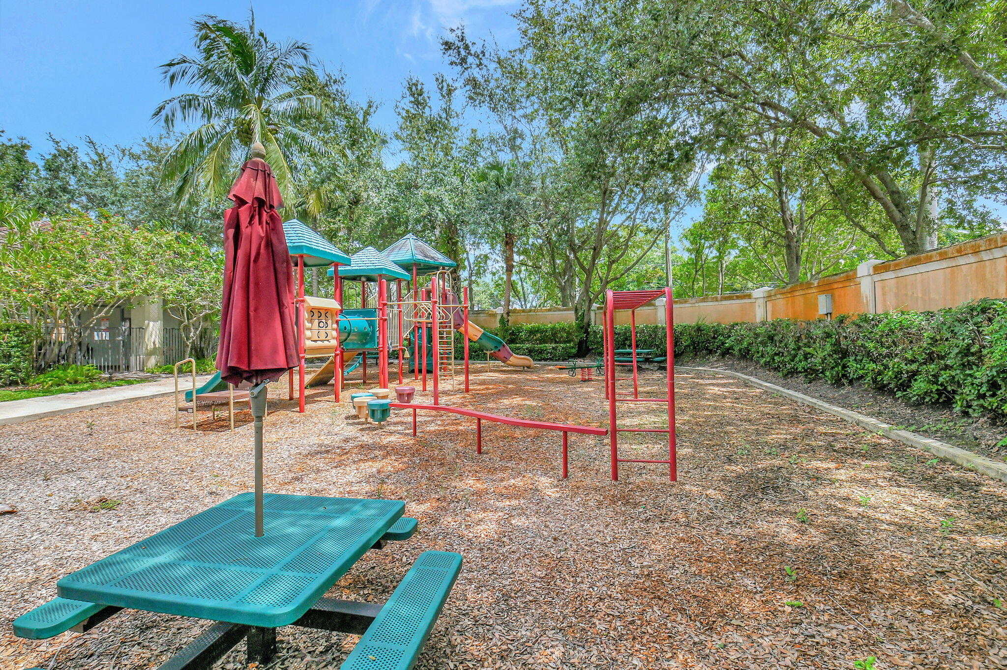 WYNDSONG ISLE ESTATES - Residential