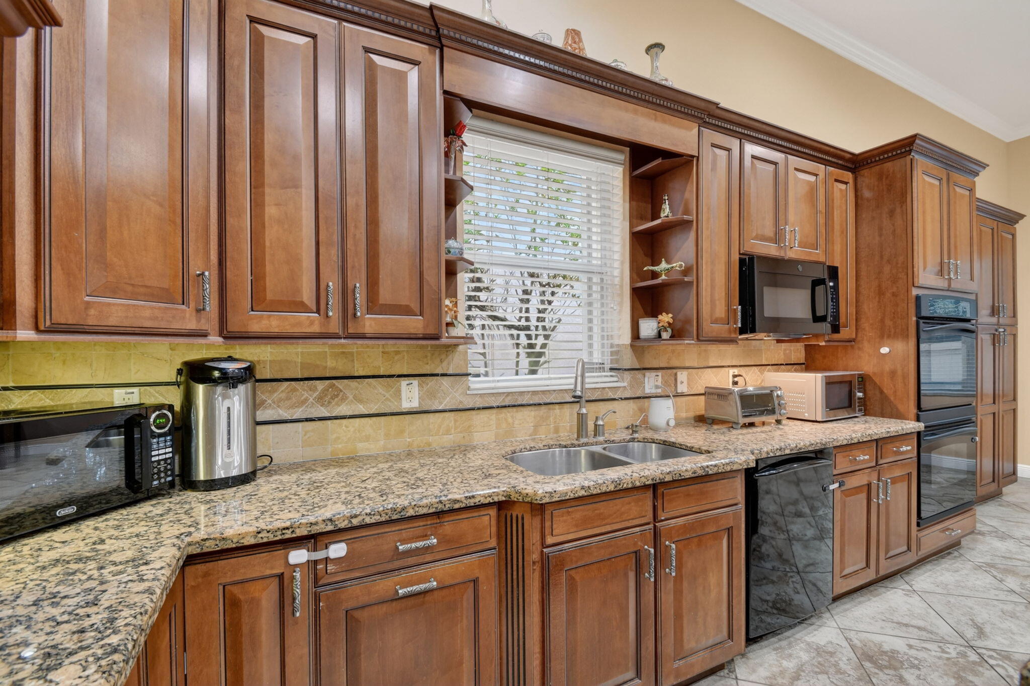WYNDSONG ISLE ESTATES - Residential