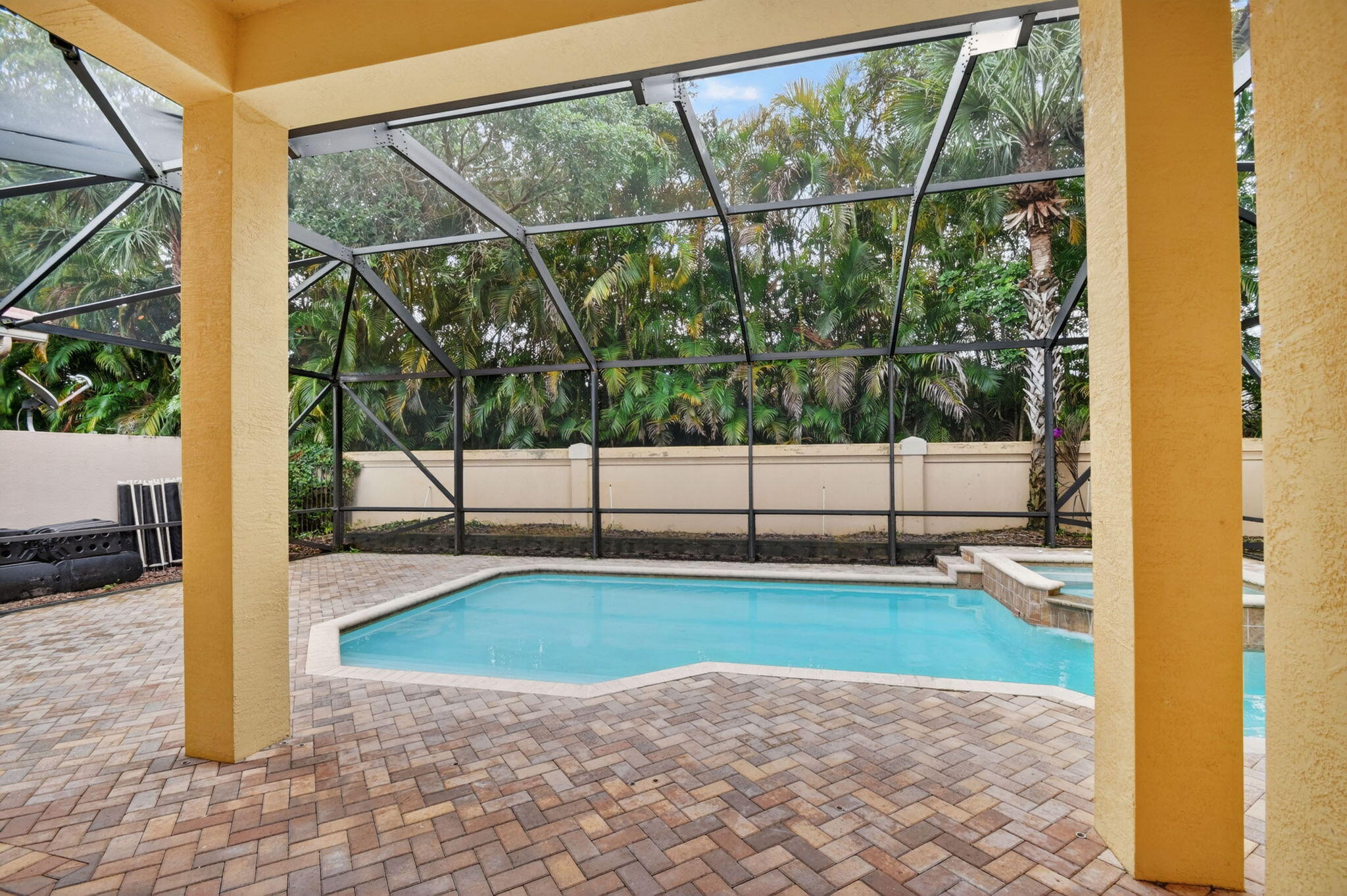 WYNDSONG ISLE ESTATES - Residential
