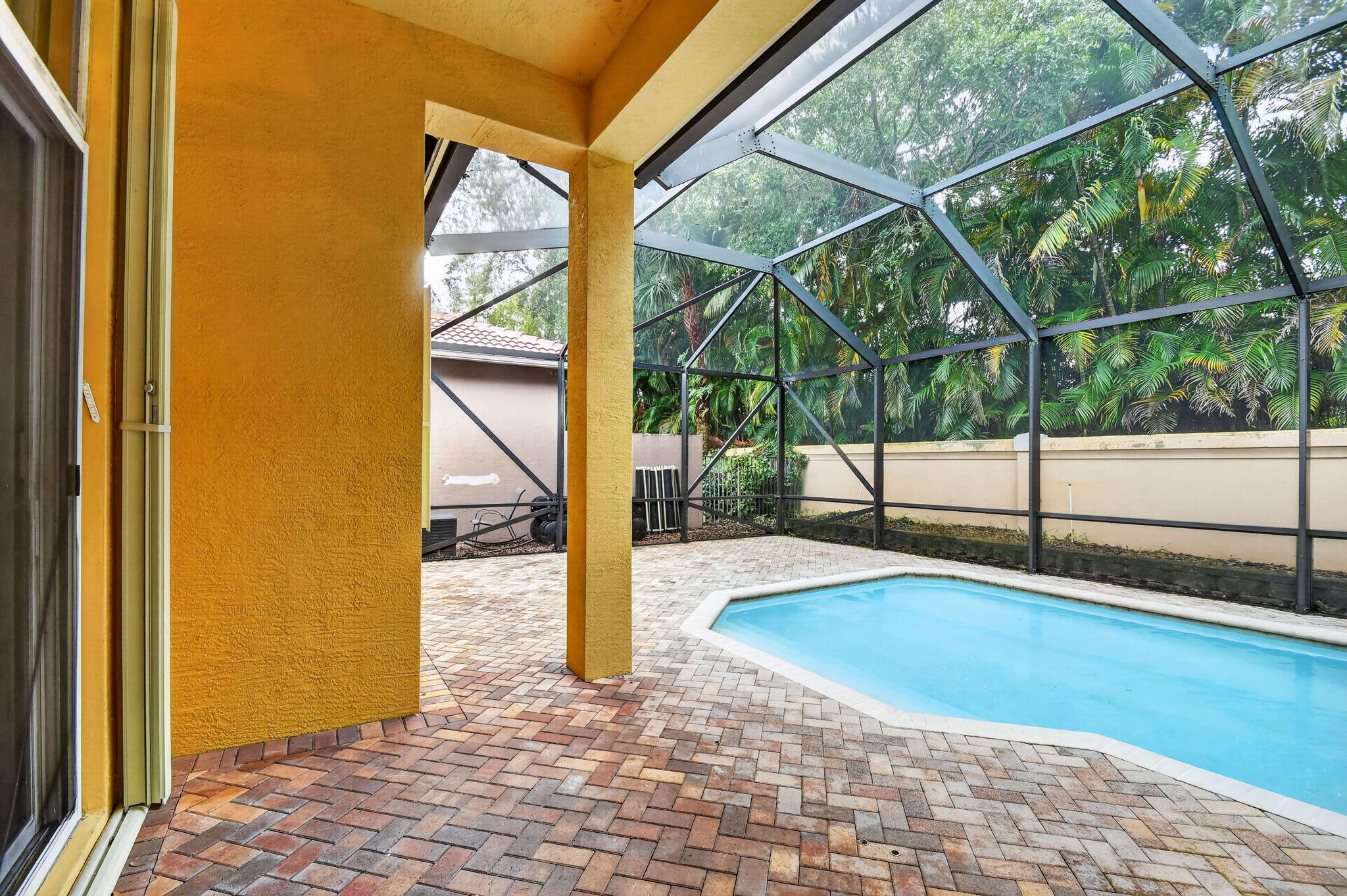 WYNDSONG ISLE ESTATES - Residential