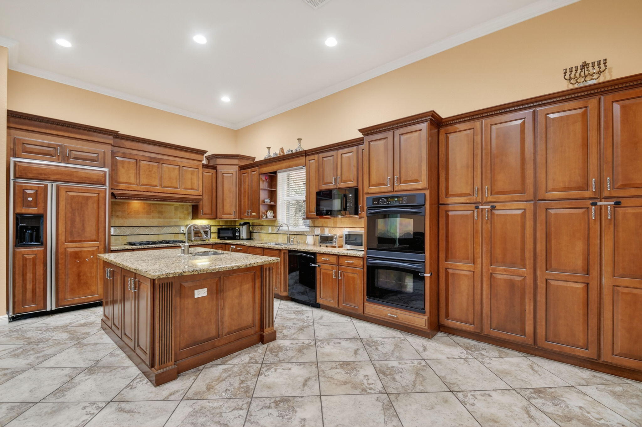 WYNDSONG ISLE ESTATES - Residential