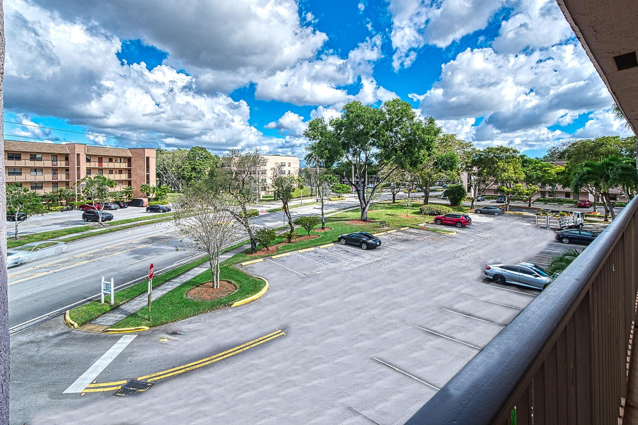 SUNRISE LAKES CONDOMINIUM Phase 4 Inc 2 - Residential