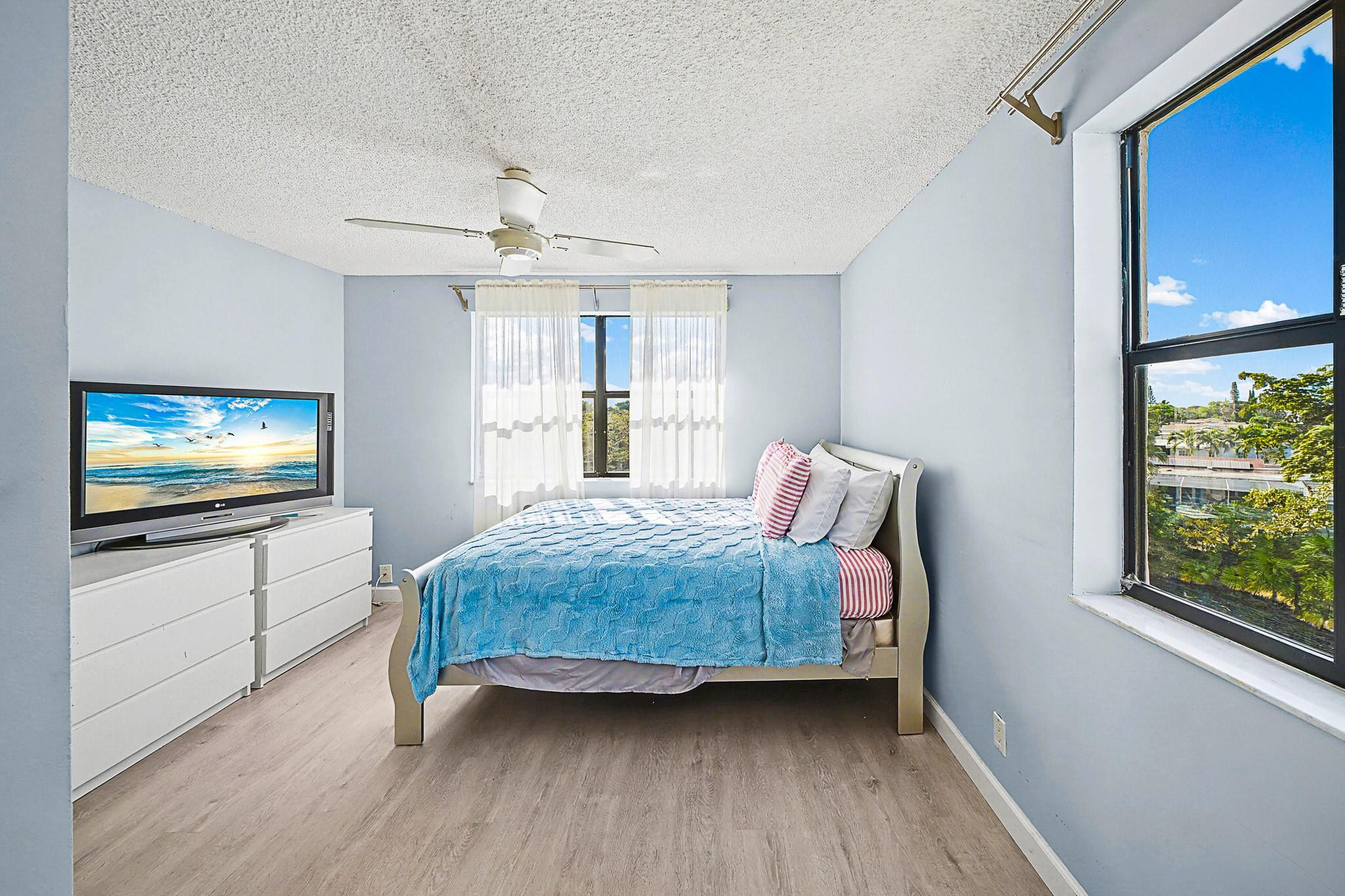 SUNRISE LAKES CONDOMINIUM Phase 4 Inc 2 - Residential