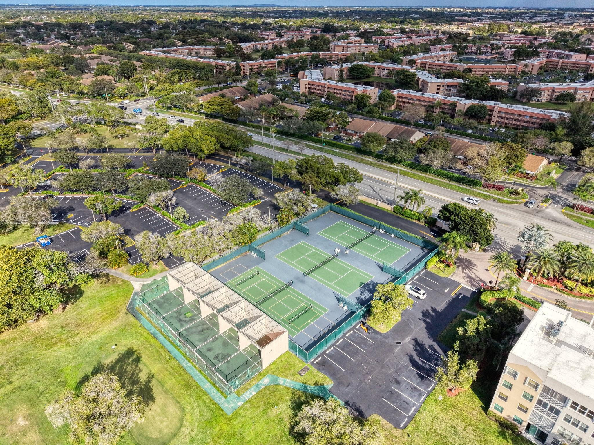 SUNRISE LAKES CONDOMINIUM Phase 4 Inc 2 - Residential