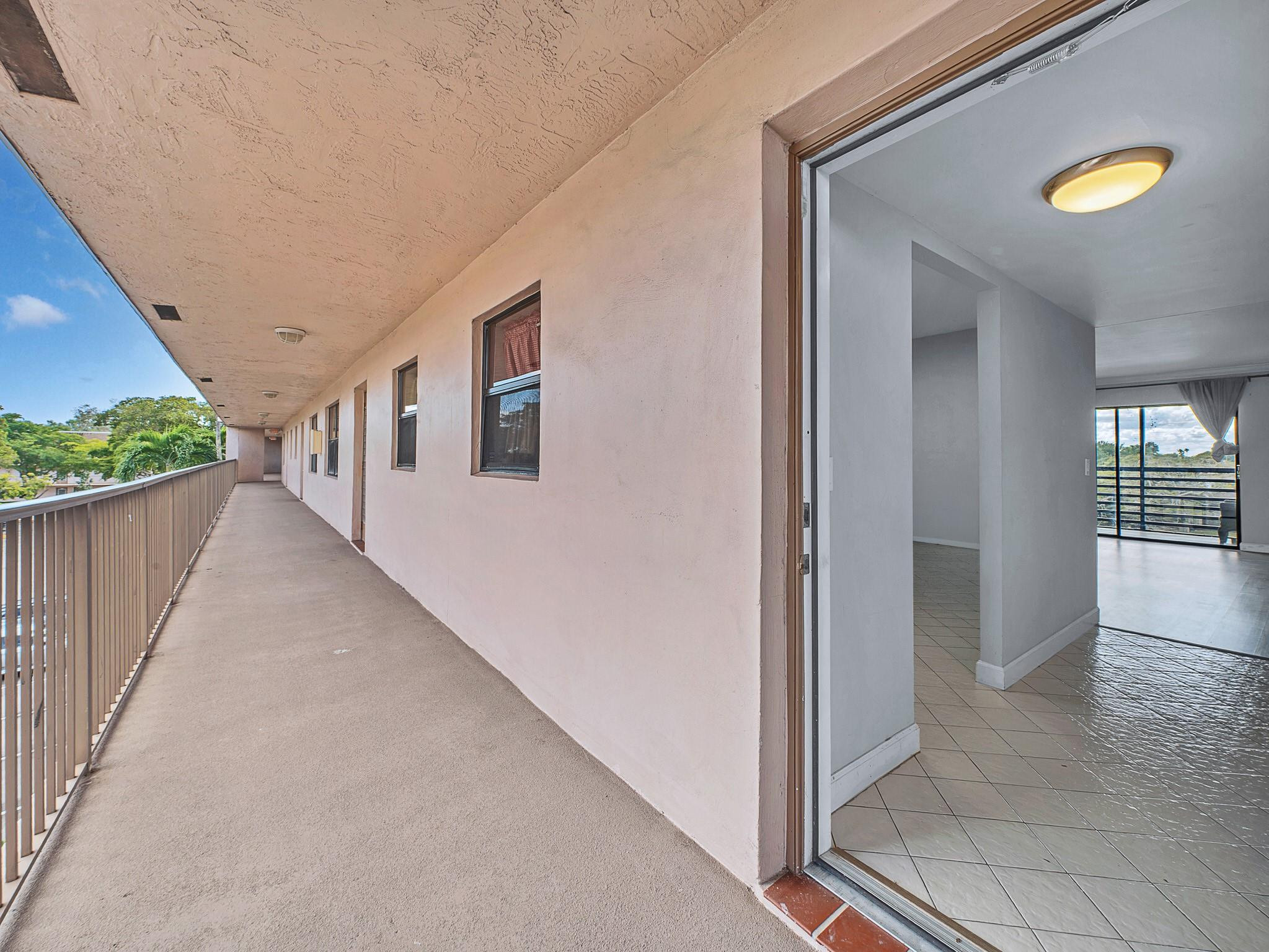 SUNRISE LAKES CONDOMINIUM Phase 4 Inc 2 - Residential
