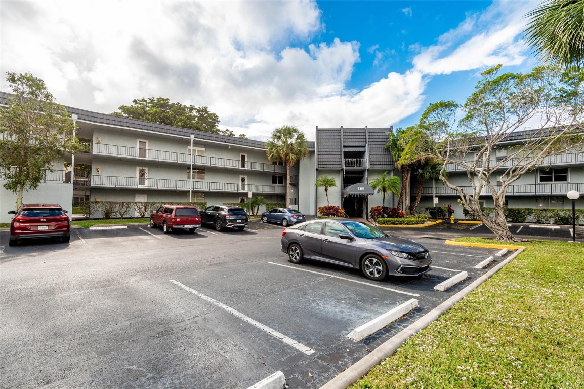This 2/2 corner unit condo is located in the desirable 55+ Lime Bay community in Tamarac, featuring outstanding amenities such as tennis courts, multiple pools, clubhouse, shuffleboard, and more! The spacious unit features a renovated kitchen, tile flooring throughout with laminate flooring in the bedrooms, and two spacious bathrooms. This lovely condo features a split floorplan and an extra window (corner unit), making the floorplan light, bright, and airy. Screened sunroom/ enclosed balcony featured peaceful garden views. Low maintenance fee includes water, sewer, trash removal, all amenities, building reserves, cable, & internet. Association requires a min income of $40,000 for unmarried applicants & $50,000 for married applicants, plus a min credit score of 725. This one is a must see!