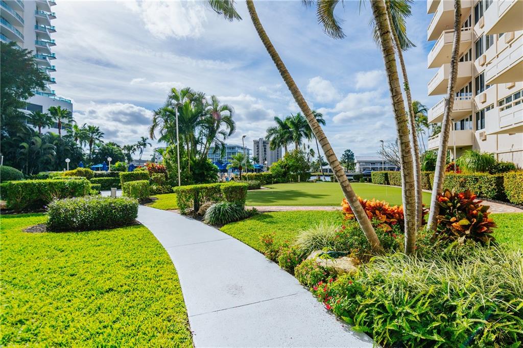 Coral Ridge Towers - Residential