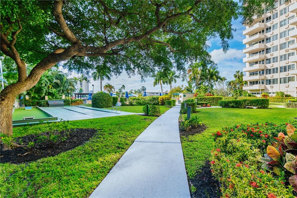 Coral Ridge Towers - Residential