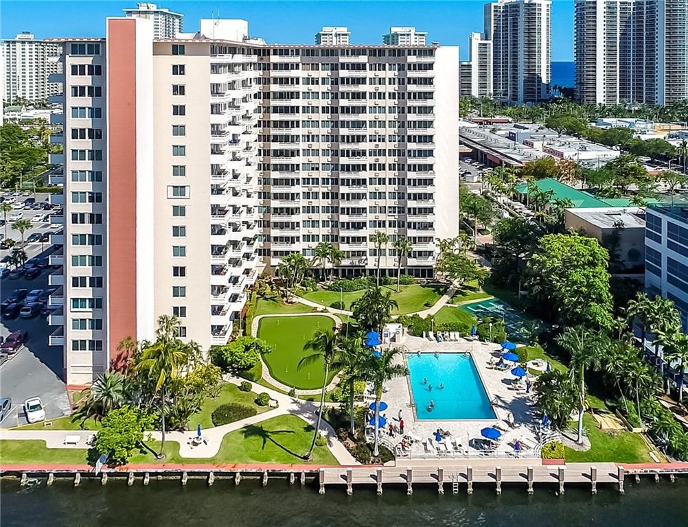 Coral Ridge Towers - Residential