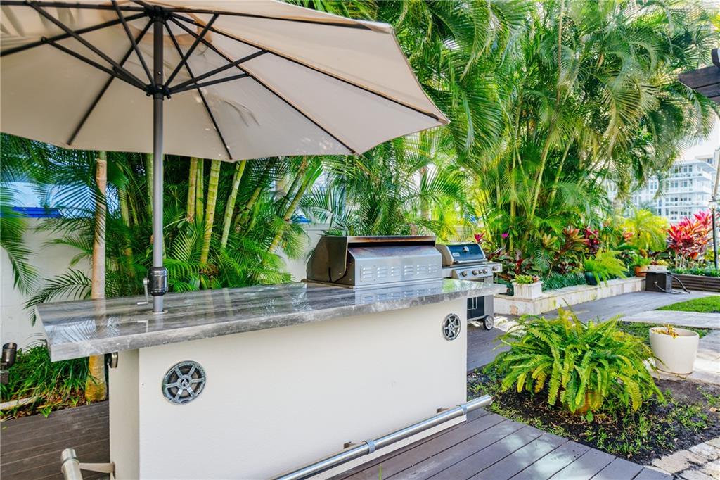 Coral Ridge Towers - Residential