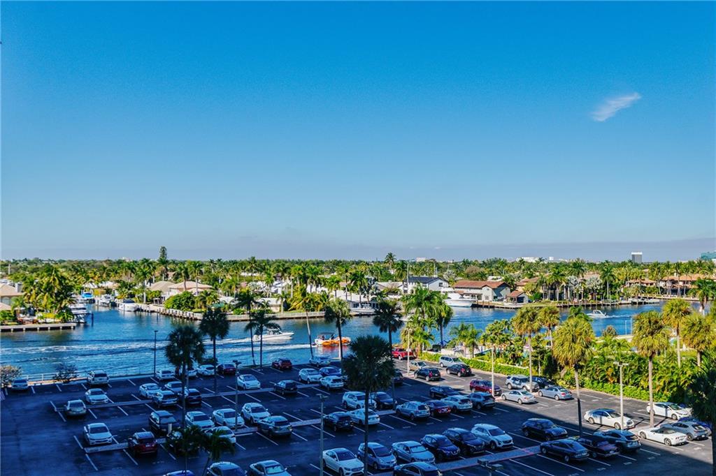 Coral Ridge Towers - Residential