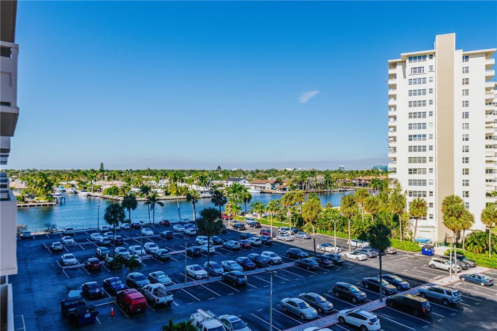 Coral Ridge Towers - Residential