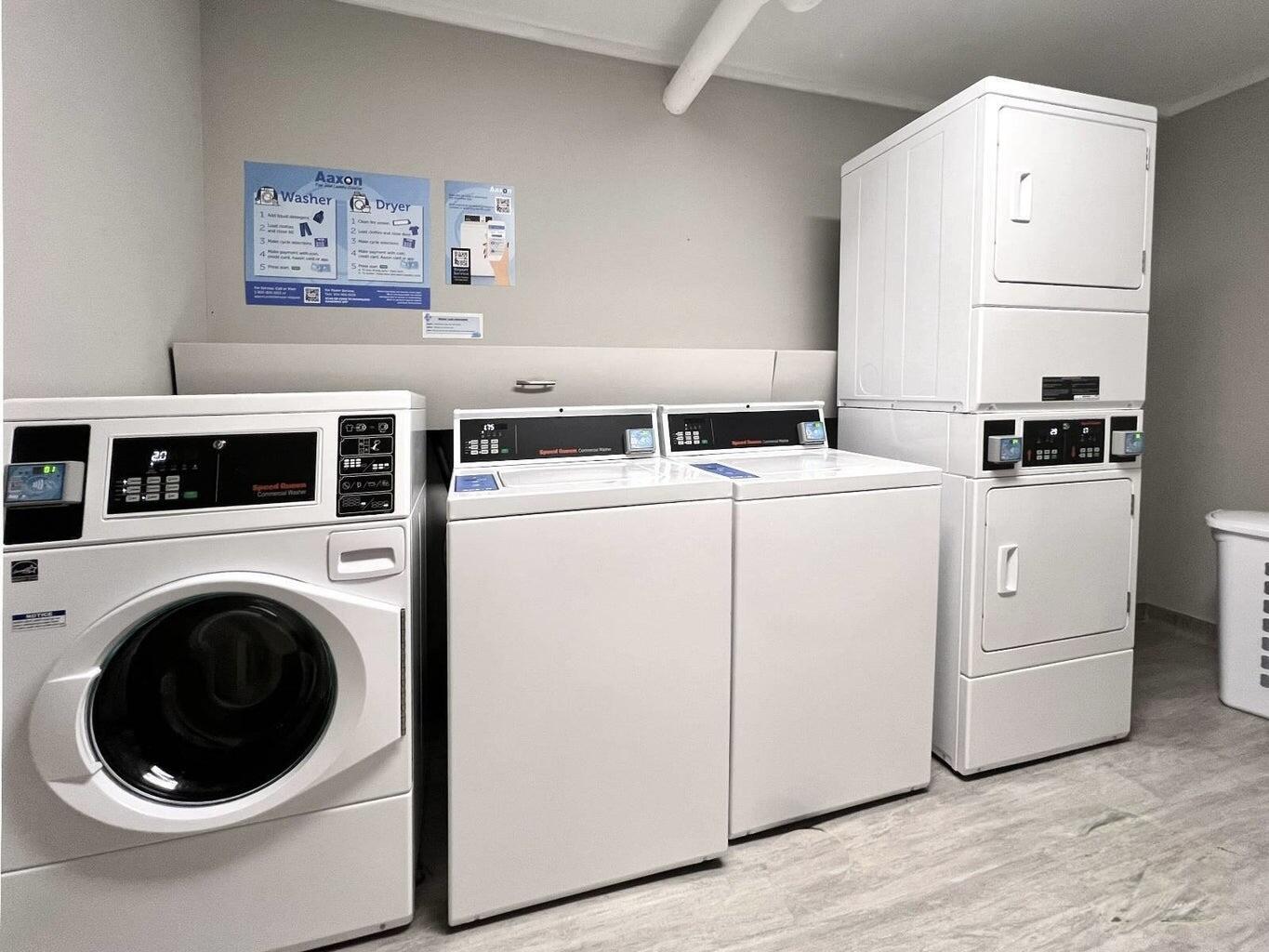 BARCLAY CONDO - Residential