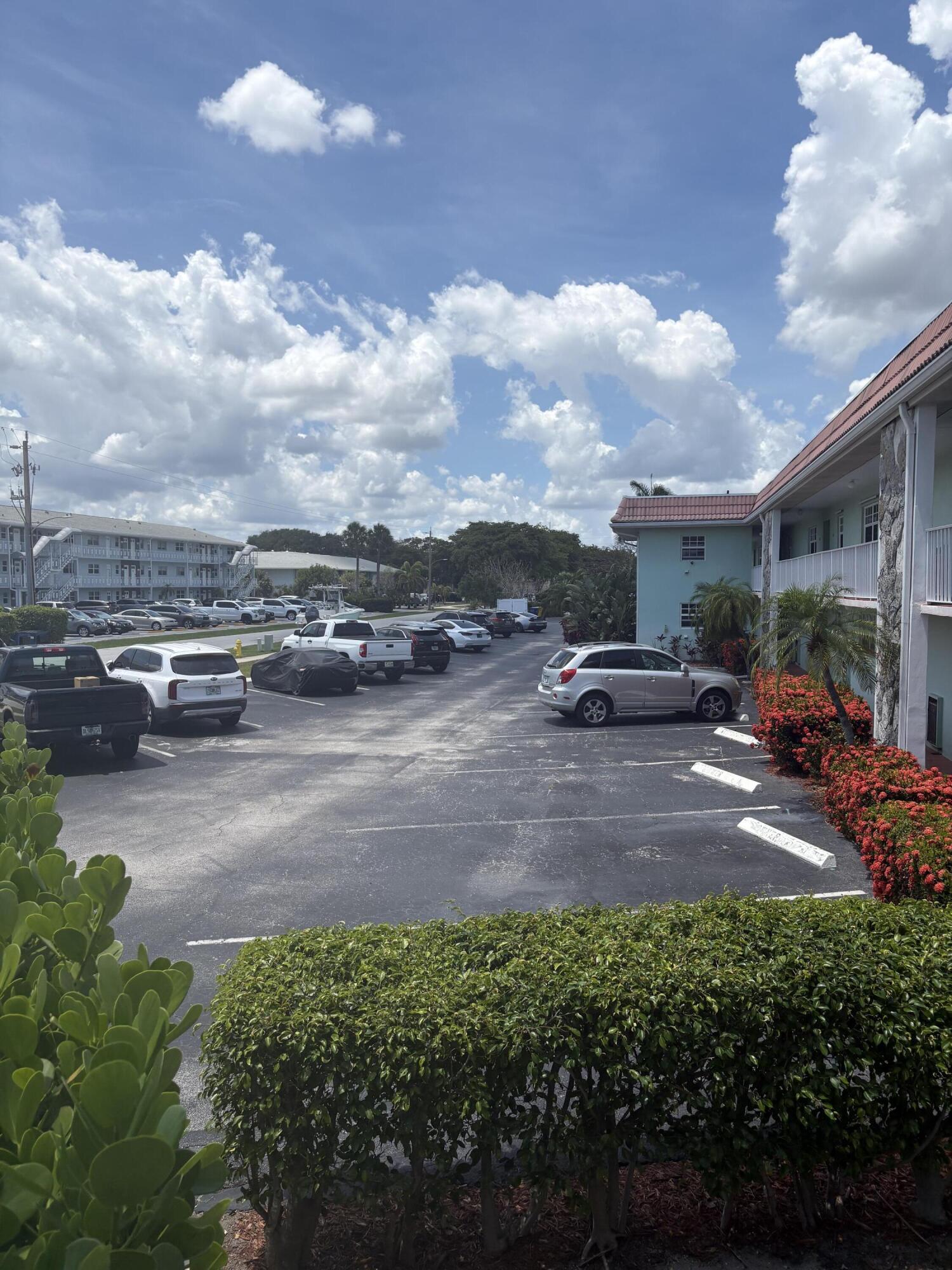 HAMPSHIRE ARMS CONDO - Residential Lease