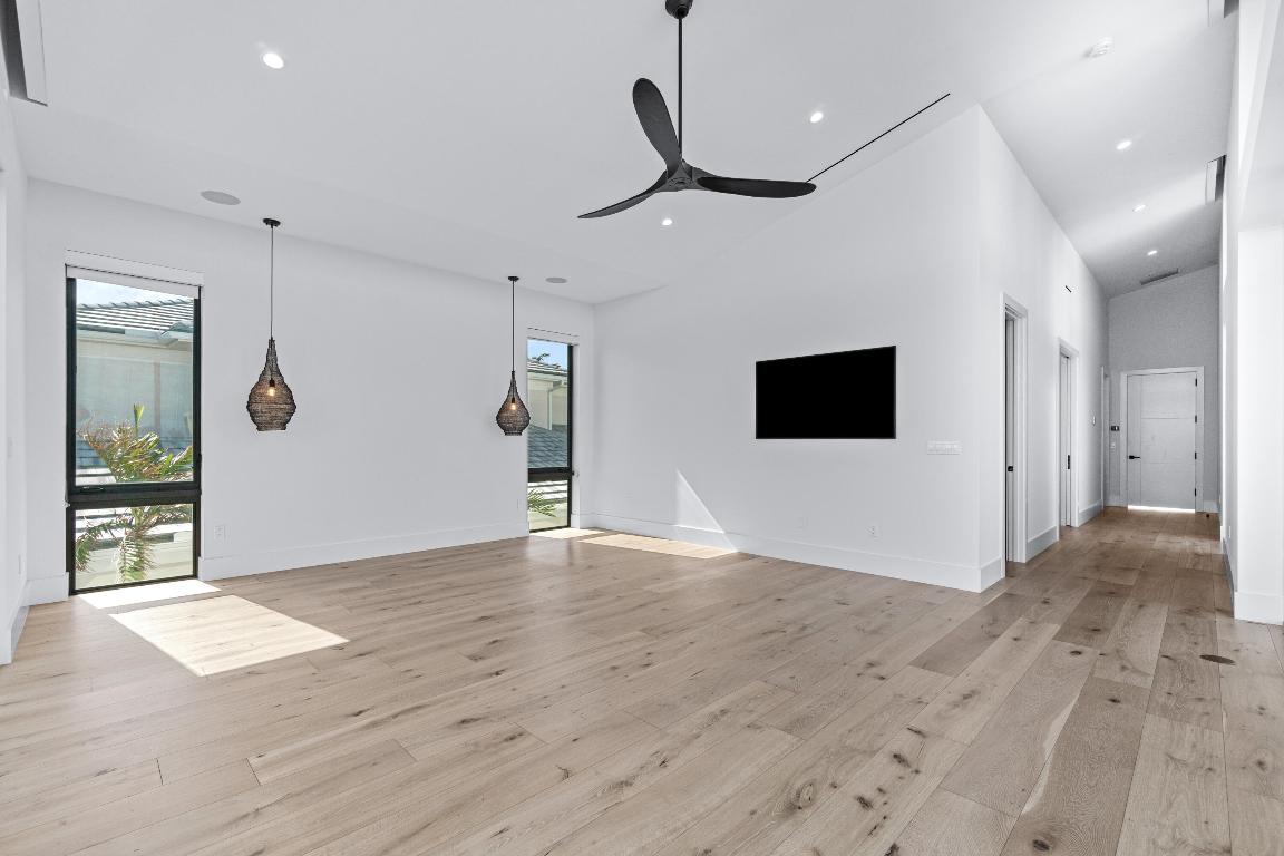JUPITER HEIGHTS - Residential