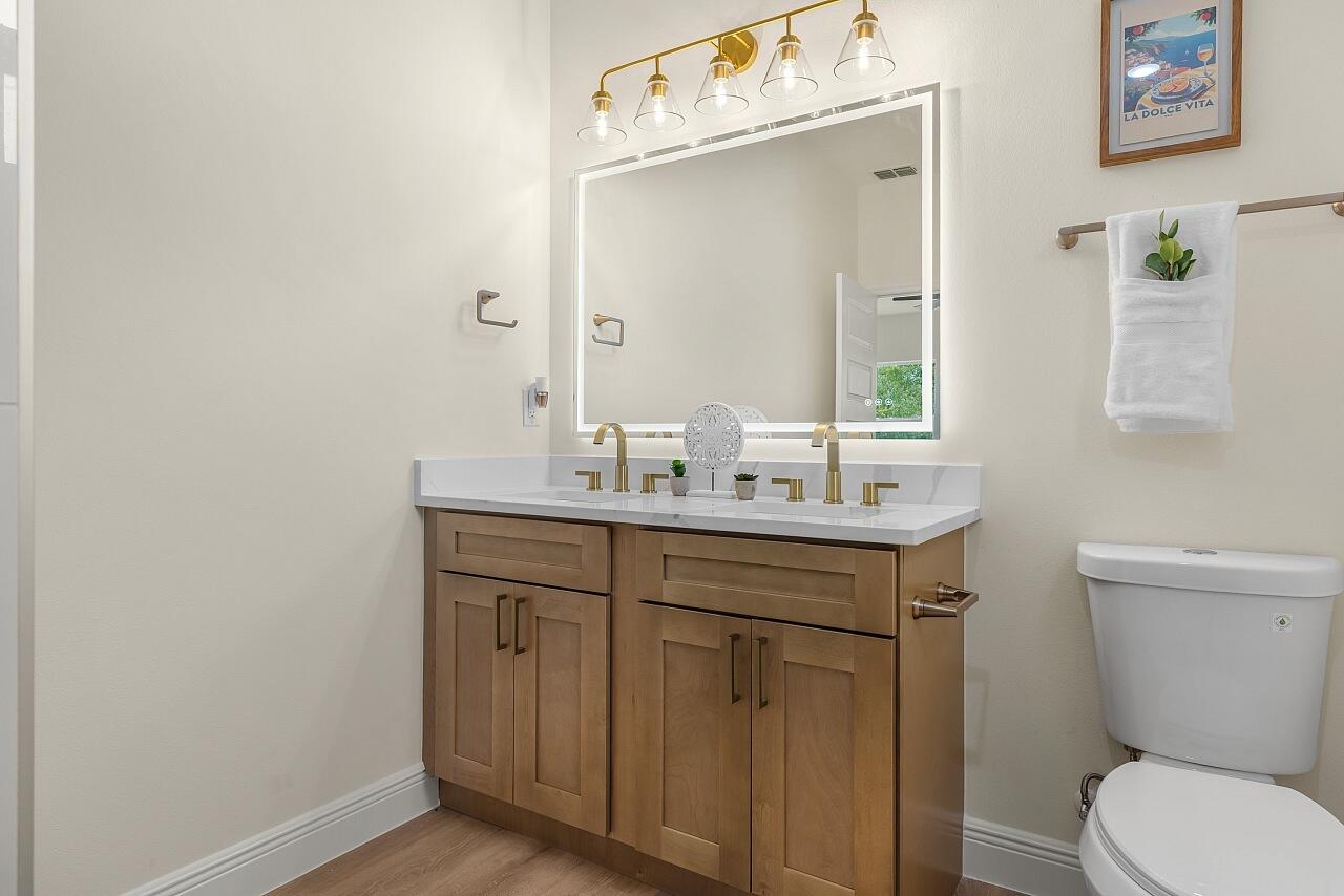 VERO LAKE ESTATES UNIT P - Residential