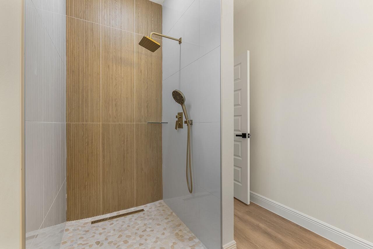 VERO LAKE ESTATES UNIT P - Residential