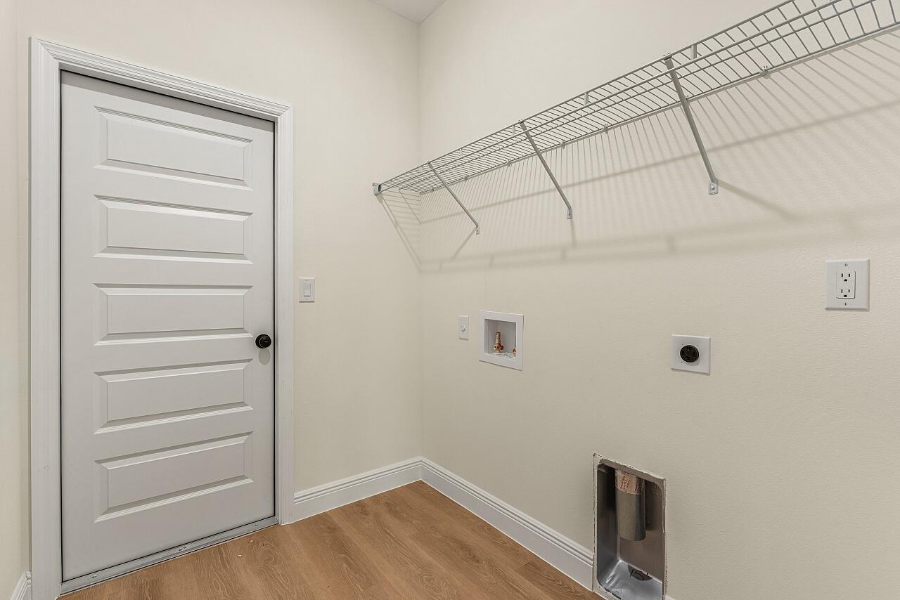 VERO LAKE ESTATES UNIT P - Residential