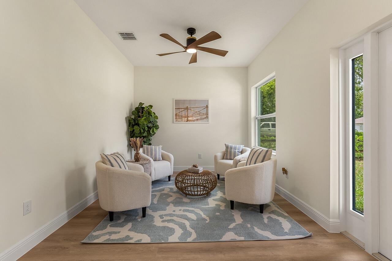 VERO LAKE ESTATES UNIT P - Residential