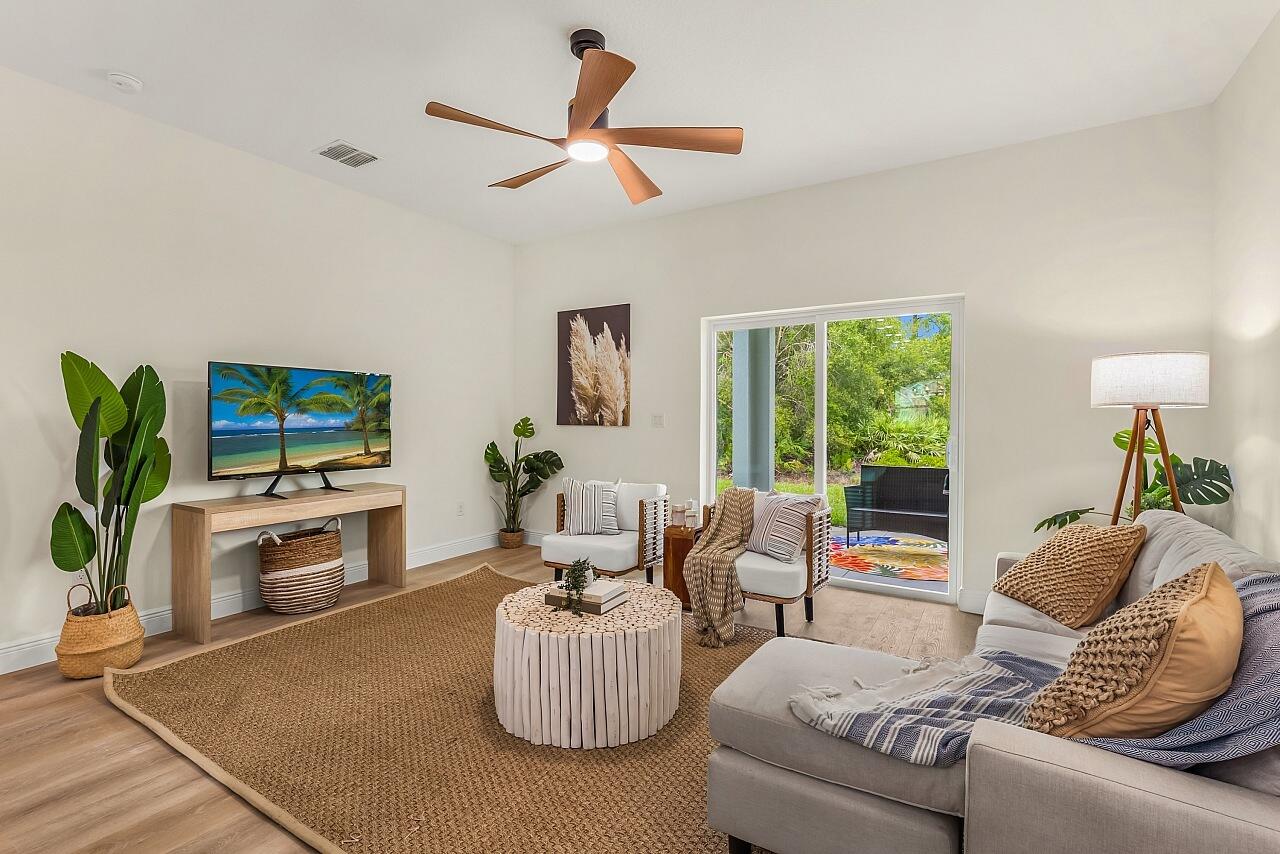 VERO LAKE ESTATES UNIT P - Residential