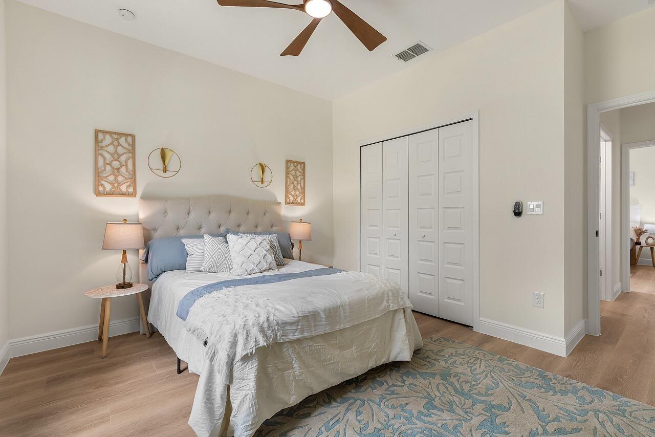 VERO LAKE ESTATES UNIT P - Residential