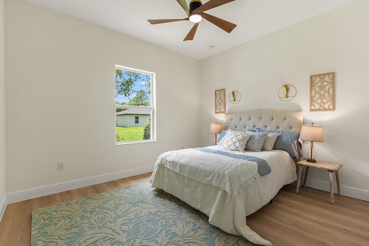 VERO LAKE ESTATES UNIT P - Residential