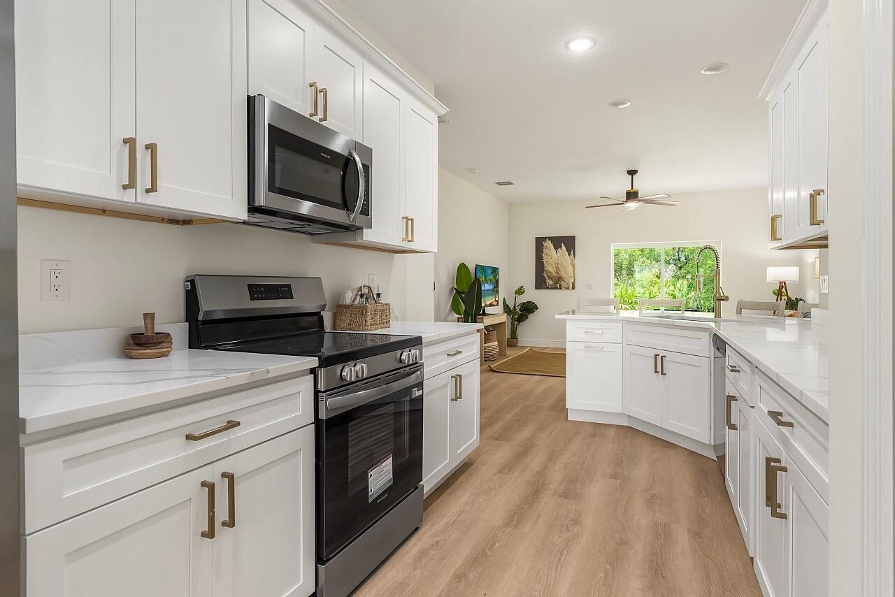 VERO LAKE ESTATES UNIT P - Residential