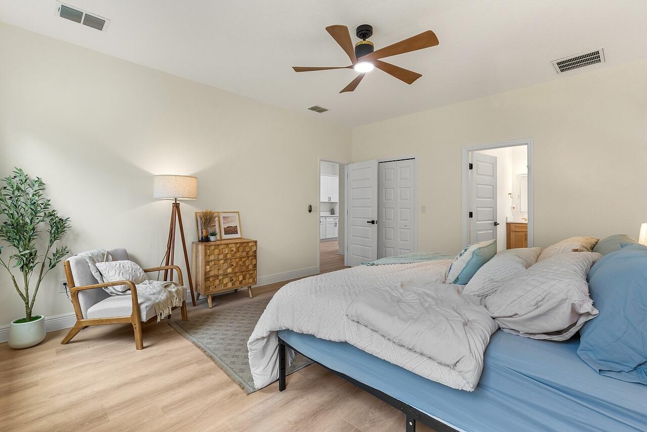 VERO LAKE ESTATES UNIT P - Residential