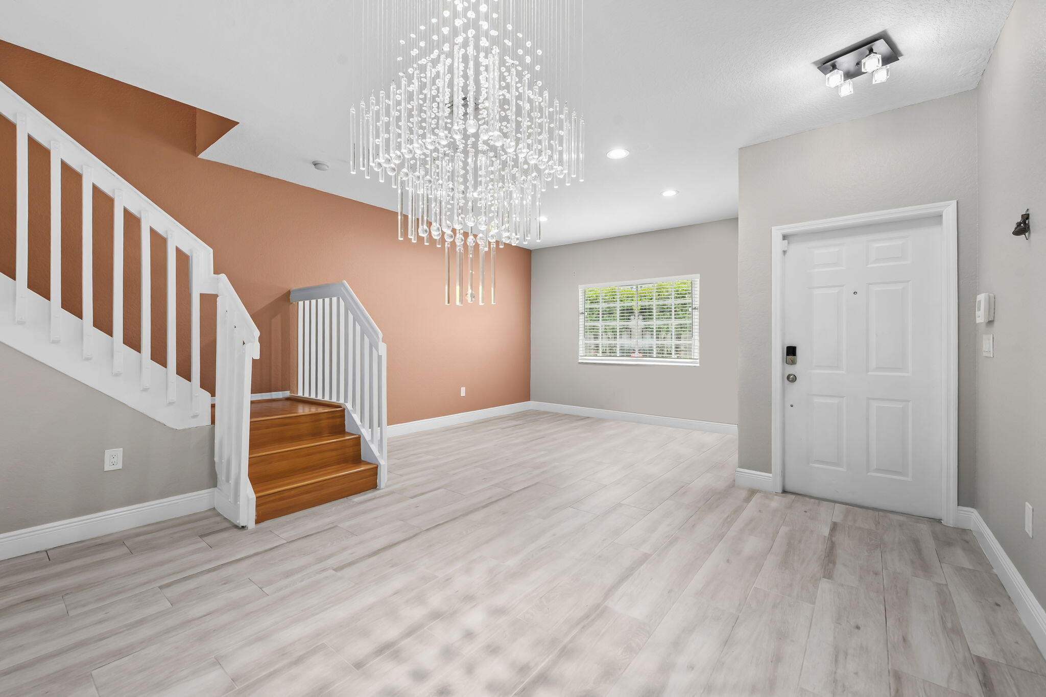 KINGS POINT COMMERCIAL PARK - Residential