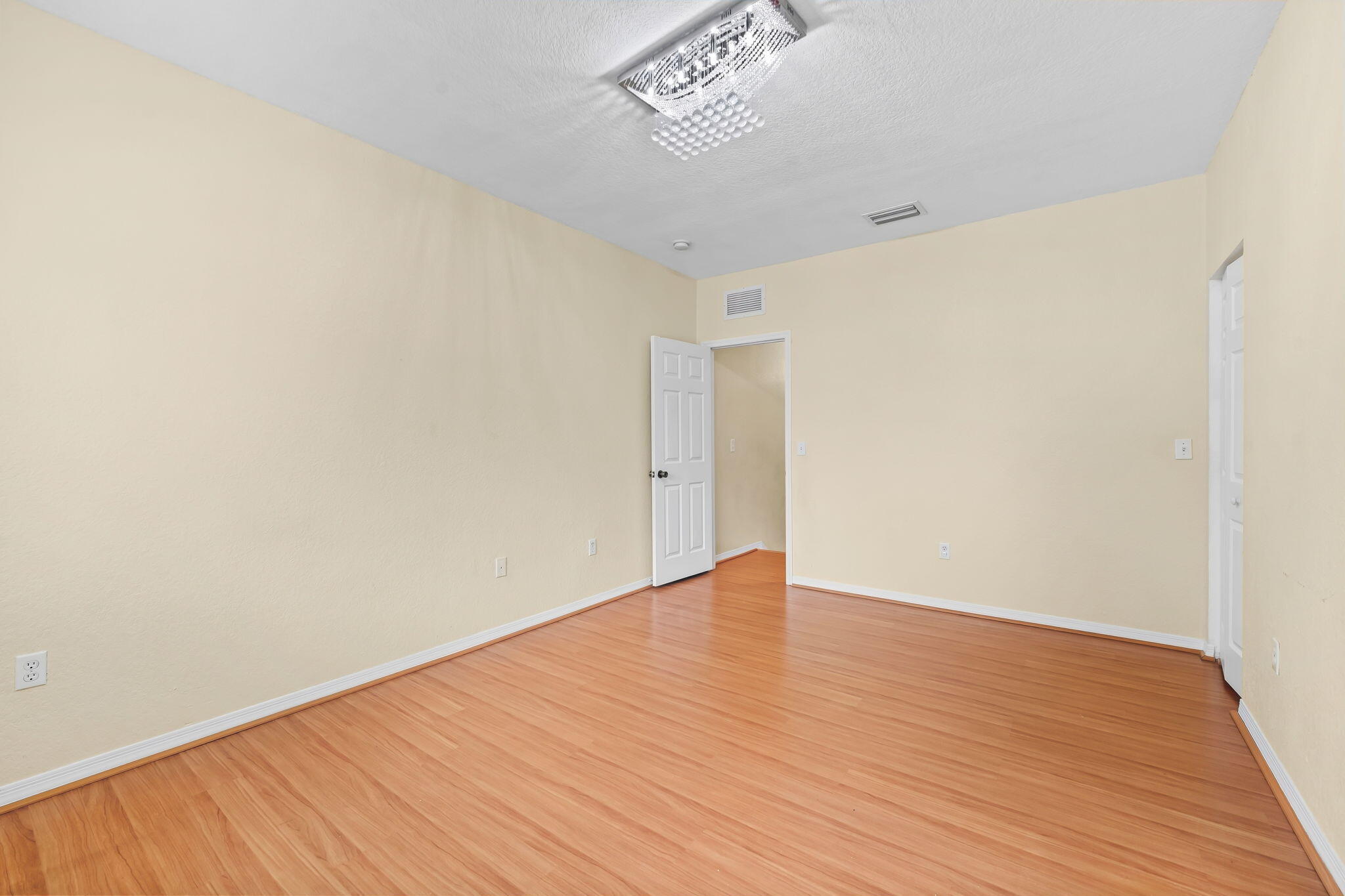 KINGS POINT COMMERCIAL PARK - Residential