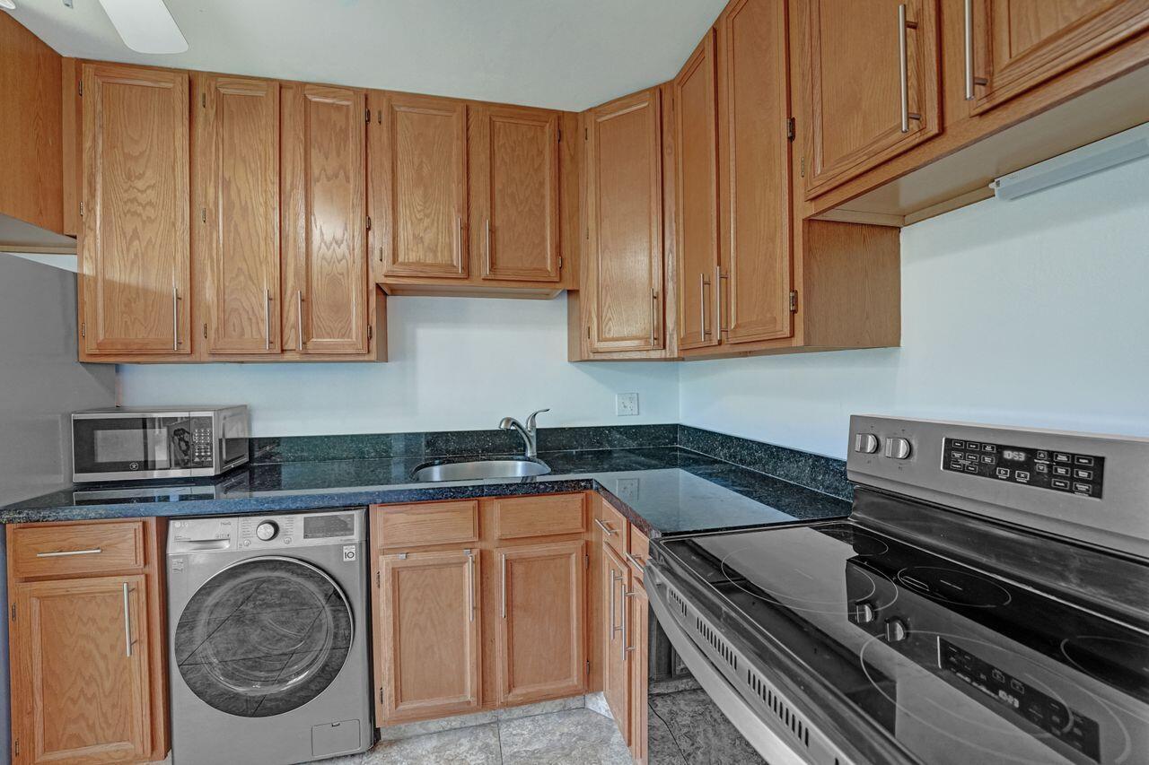 COLONIAL CLUB CONDO SEC 1 - Residential
