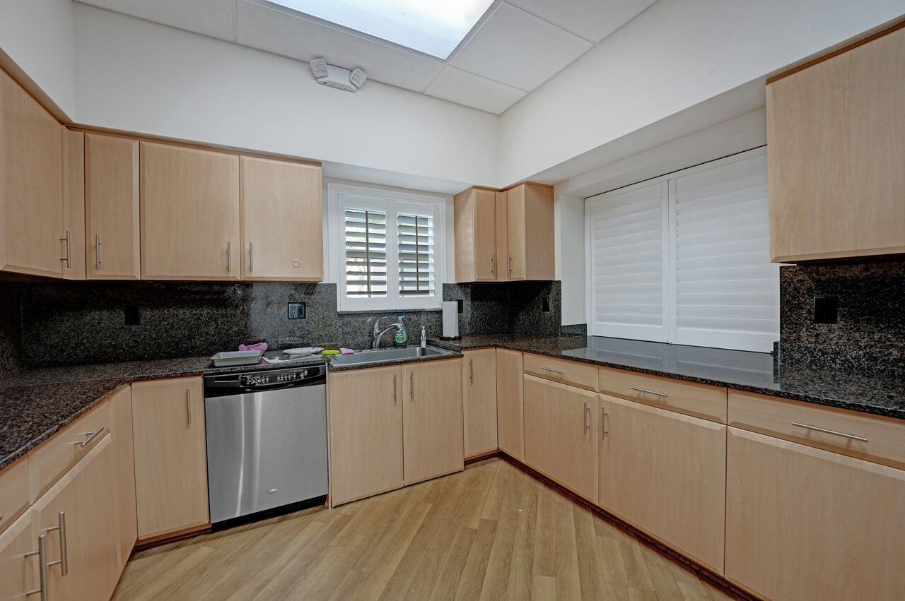 COLONIAL CLUB CONDO SEC 1 - Residential