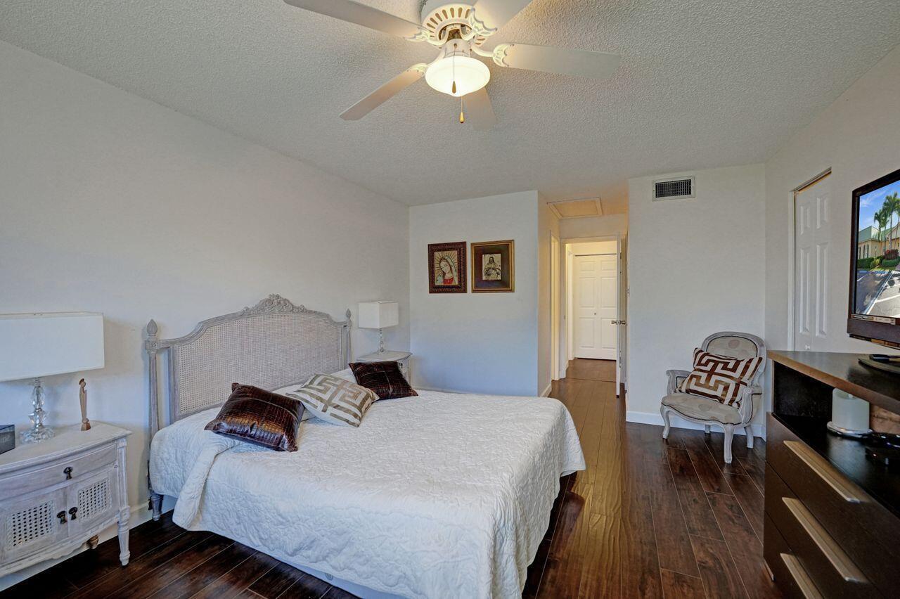 COLONIAL CLUB CONDO SEC 1 - Residential
