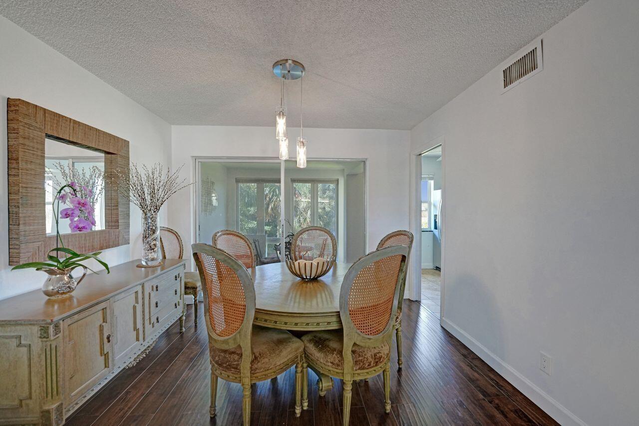 COLONIAL CLUB CONDO SEC 1 - Residential