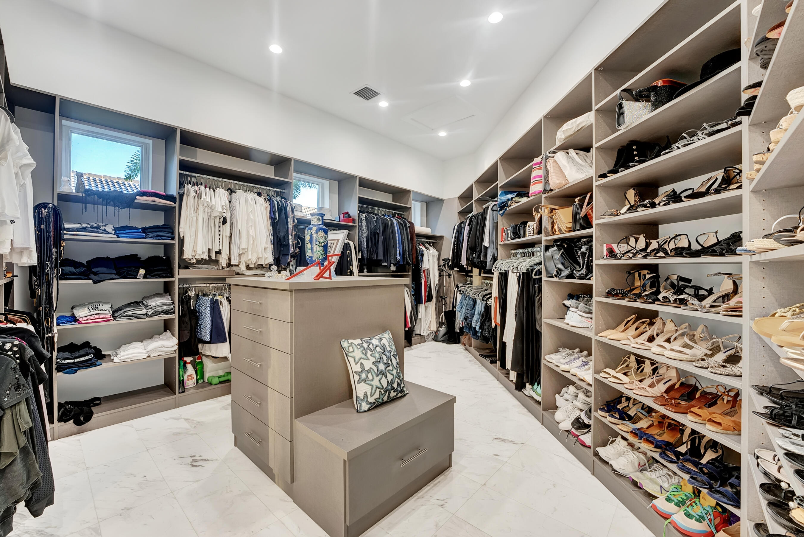 Delaire Country CLub - Residential
