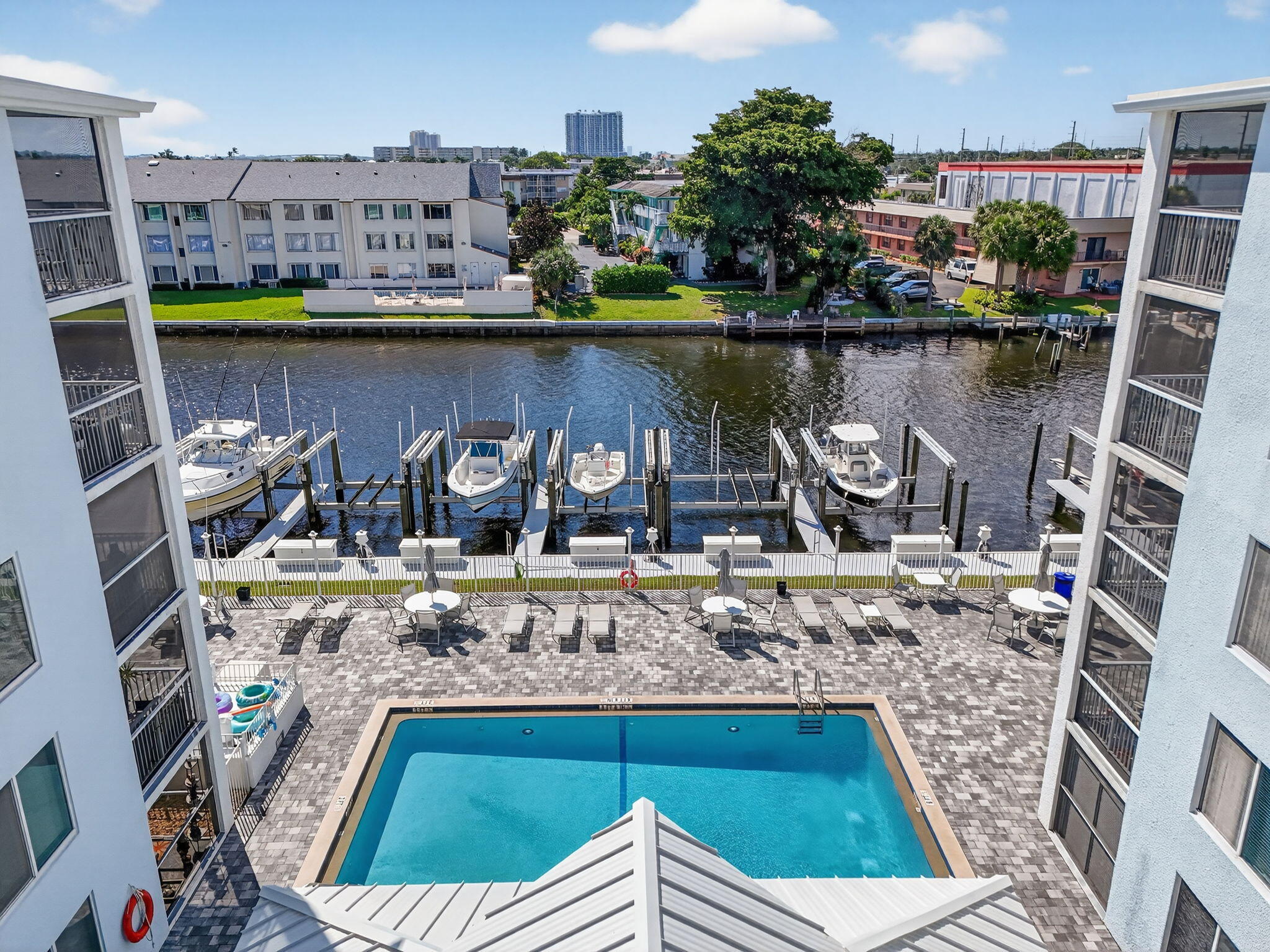 PARADISE VILLAS CONDO - Residential