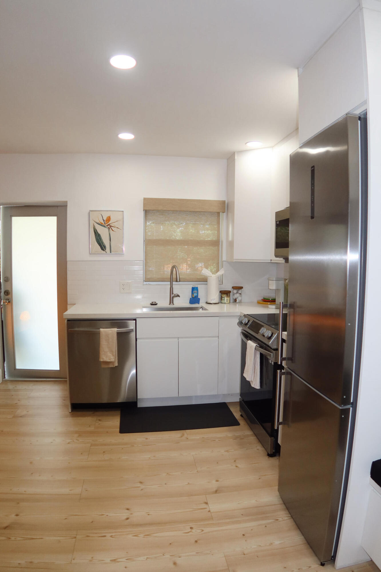 HILLSBORO SHORES SEC - Residential Lease